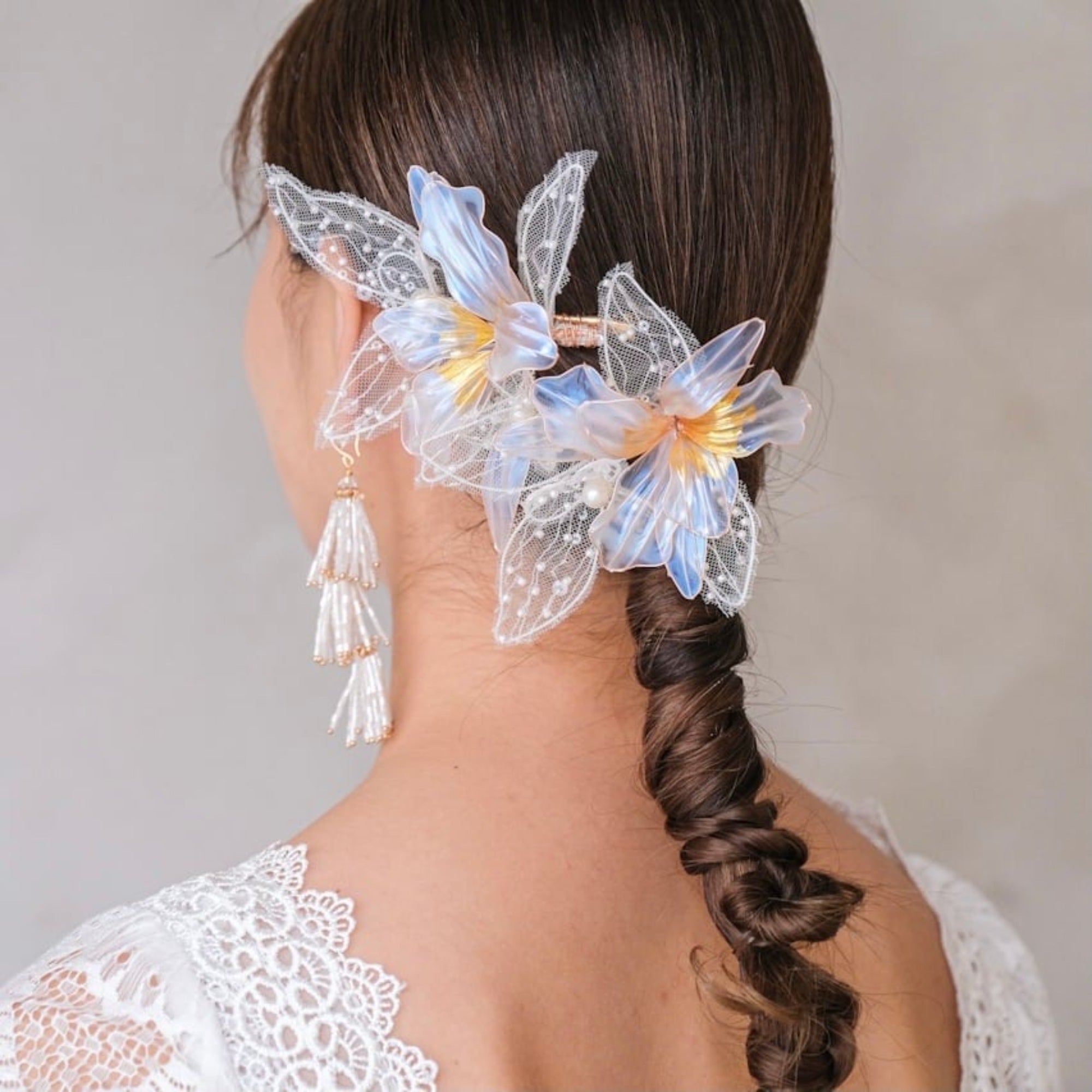 【ウェディング ブライダル 花嫁 ヘッドアクセ】ブライダルヘッドドレスヘッドコームリゾートフラワーゴールドs8【結婚式 アクセサリー ヘッドコサージュ】【前撮り 披露宴 二次会 ブライダルアクセサリー】