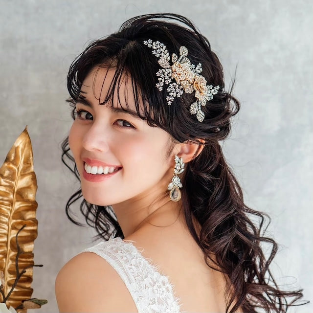 【ウェディング ブライダル 花嫁 ヘッドアクセ】【ヘッドドレス】Kittyブライダルビジューヘッドアクセサリー【結婚式 アクセサリー ヘッドコサージュ】【前撮り 披露宴 二次会 ブライダルアクセサリー】