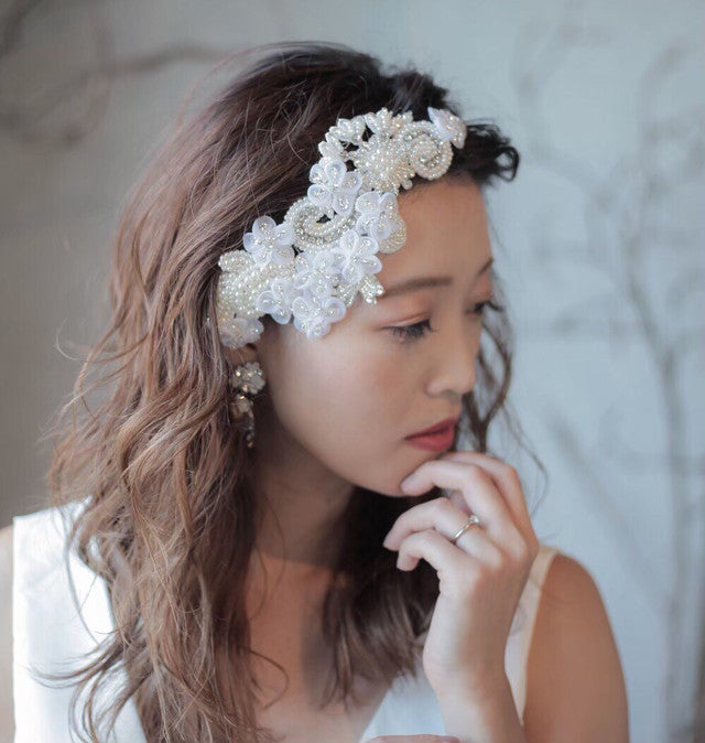 【ウェディング ブライダル 花嫁 ヘッドアクセ】【ヘッドドレス】Cheri刺繍ヘッドアクセサリー【結婚式 アクセサリー ヘッドコサージュ】【前撮り 披露宴 二次会 ブライダルアクセサリー】