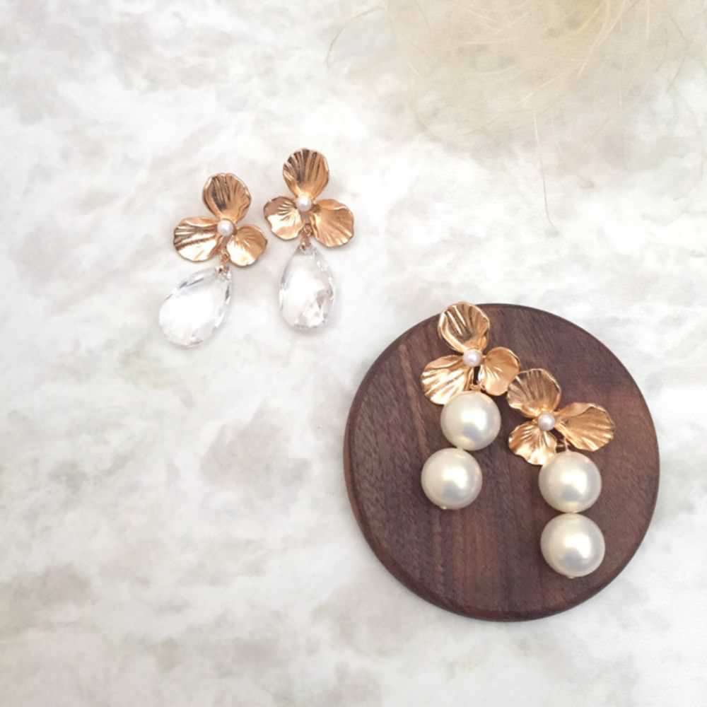 【レディース 上品 】オリジナル商品cloverゴールドピアス/ブライダルアクセサリー【結婚式 アクセサリー ピアス イヤリング】【フォーマル 卒業式 入学式 上品 シンプル プレゼント】