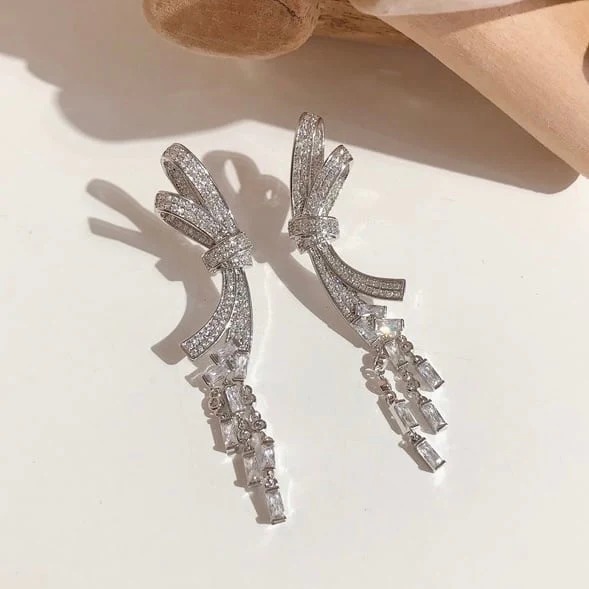 【レディース 上品 】【ピアス・イヤリング】Miaribbonウェディングブライダルアクセサリーピアス/イヤリング[AM-136]【結婚式 アクセサリー ピアス イヤリング】【フォーマル 卒業式 入学式 上品 シンプル プレゼント】