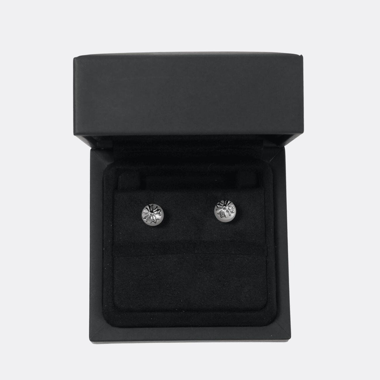 【マラソン中8%OFFクーポン！】クロムハーツ(chrome hearts) ×ミキモト CHプラスパール MIKIMOTO CH PLUS 【ホワイトゴールド パールピアス】 中古