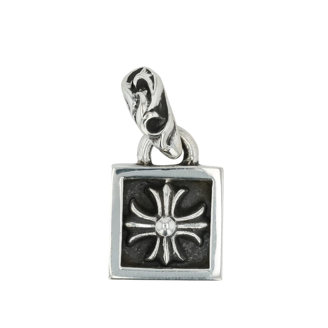 クロムハーツ(chrome hearts) フレームドCHつけ加える FRAMED CH PLUS 【しろがね色首飾りとっ始め 引きつける】しろがね色925 メンズ レディース 一般受け 定め事品 中古