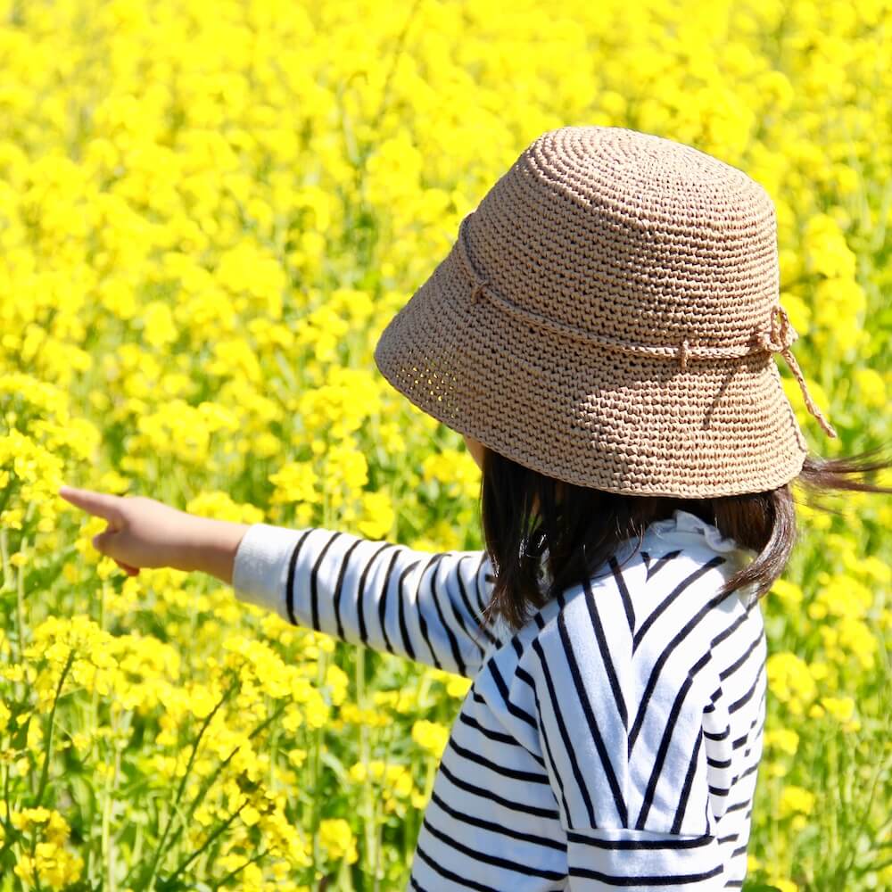 楽天市場 キッズクローシュハット キット キット 手芸 編み物 手編み ラフィア 帽子キット 編み図 レシピ 初心者 動画解説 レディース コットンラフィア 楽天市場店