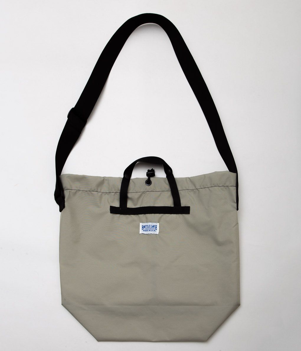 楽天市場】BATTLE LAKE ''RIPSTOP PADDED STRAP TOTE'' (BEIGE