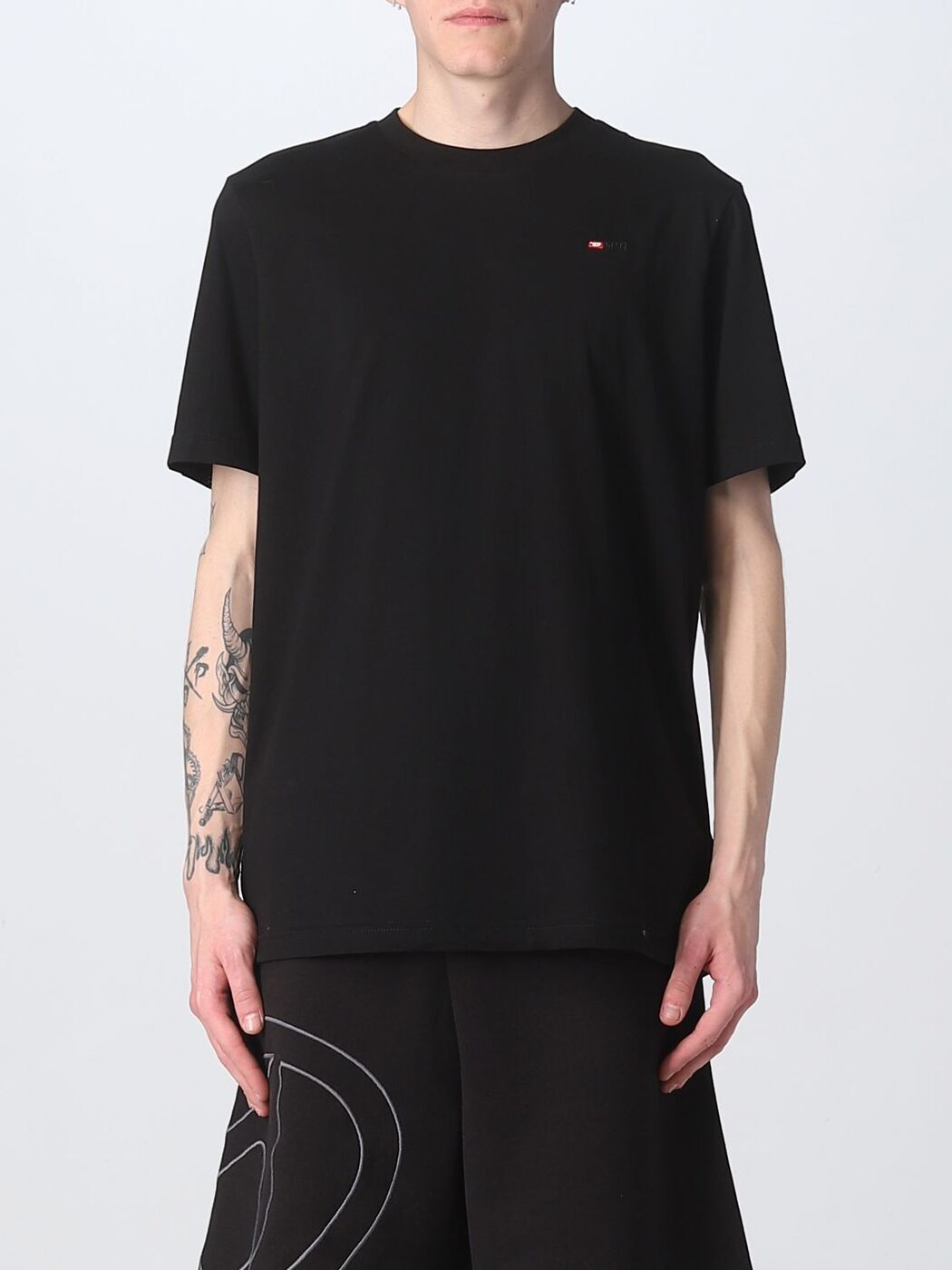 DIESEL Just K5 Tシャツ 半袖 2色 Black White 送料込み DIESEL Just K5 Tシャツ 半袖 2色 Black White 送料込み (DIESEL