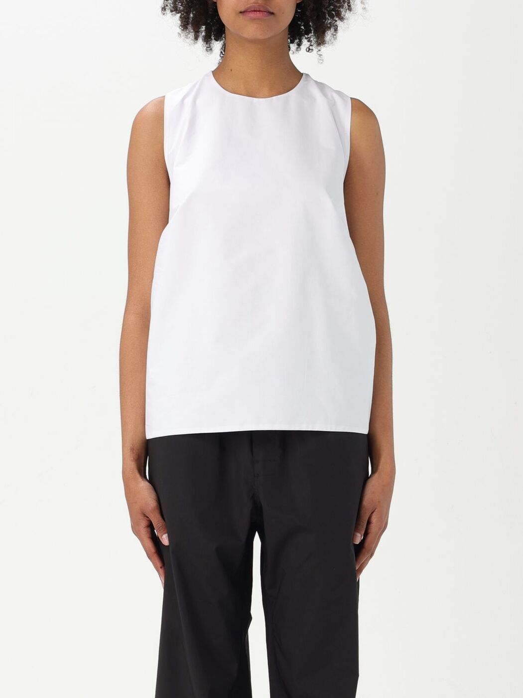 N21 numero ventuno ヌメロヴェントゥーノ Crew Neck Cotton T-Shirt Tシャツ コットン 半袖 クルーネック キッズ 大人も可s N21754 N0153 楽天市場】N21 numero ventuno ヌメロヴェントゥーノ Crew Neck