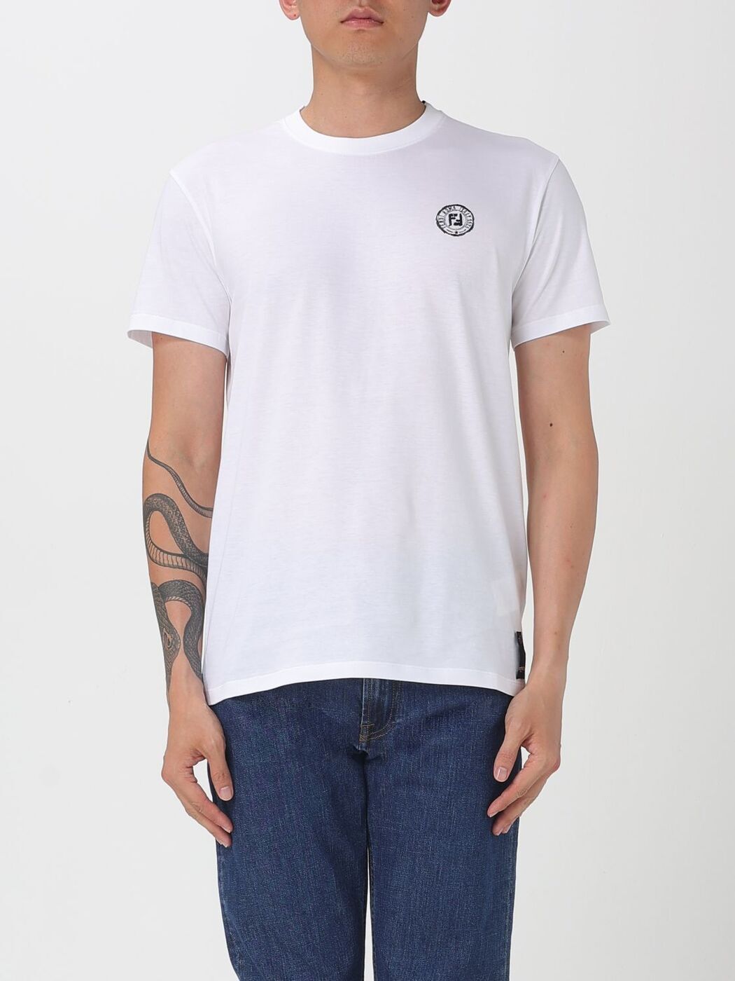 FENDI ロゴパターン 半袖Tシャツ FENDI ロゴ Tシャツ | ホワイト | FARFETCH JP