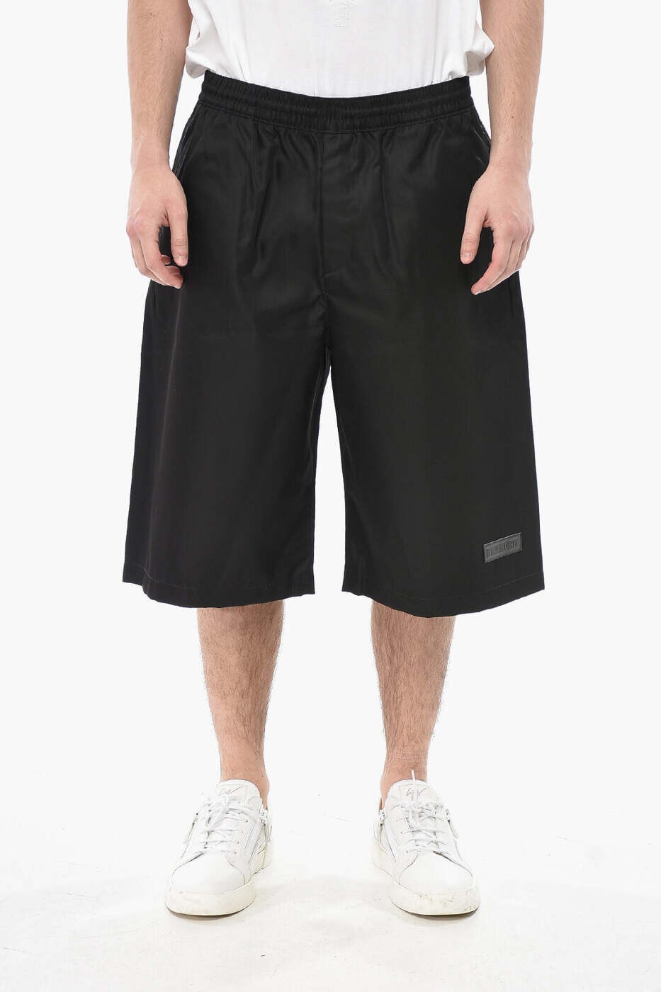 ジバンシィ GIVENCHY ショーツ メンズ ブラック Shorts BM51GG144C 001 関税 送料無料 dk｜BRANDSHOP「il Tesoro」 59,580円