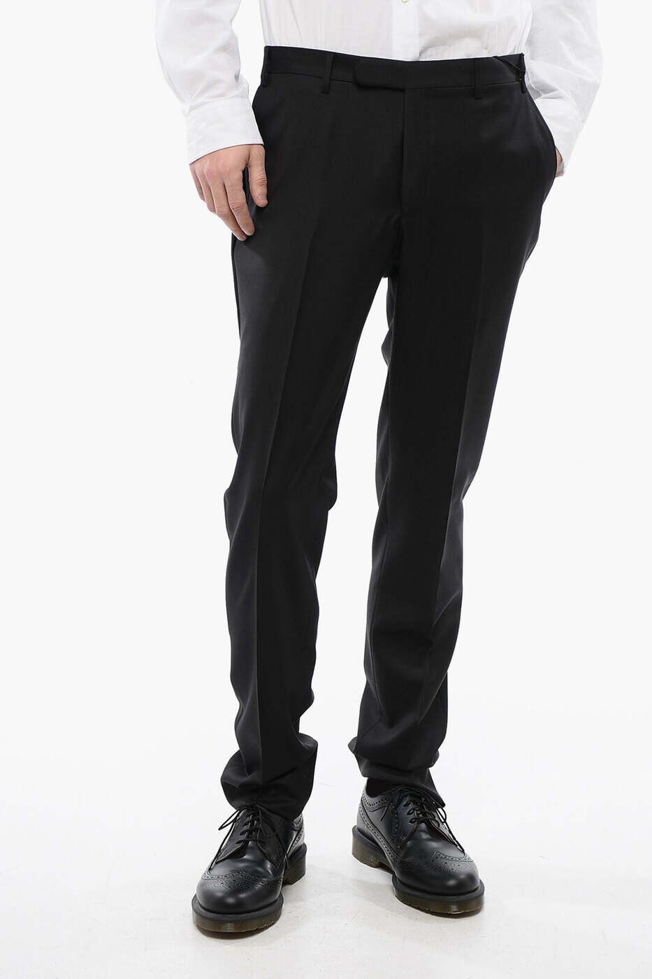 コルネリアーニ CORNELIANI ズボン ズボン下 メンズ 黒いこと Trousers 825Z2Z 8838233 020 関税 貨物輸送無料 dk