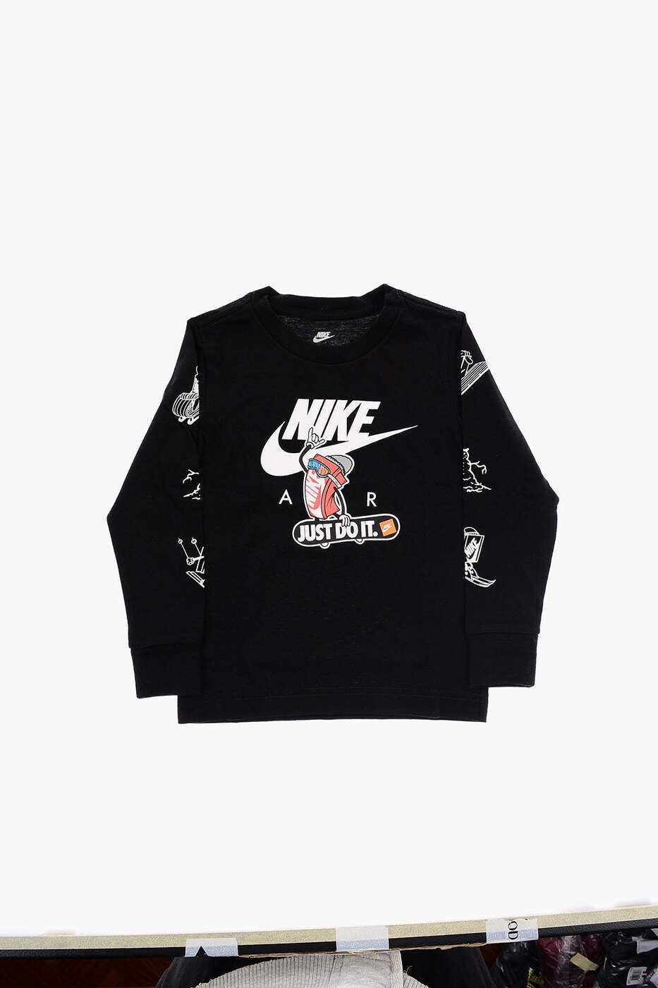 ナイキ NIKE KIDS ロング衣袂ティーシャツ ティーシャツ ボーイズ 黒いこと Long sleeve t-shirts 86K350-023 関税 貨物輸送無料 dk