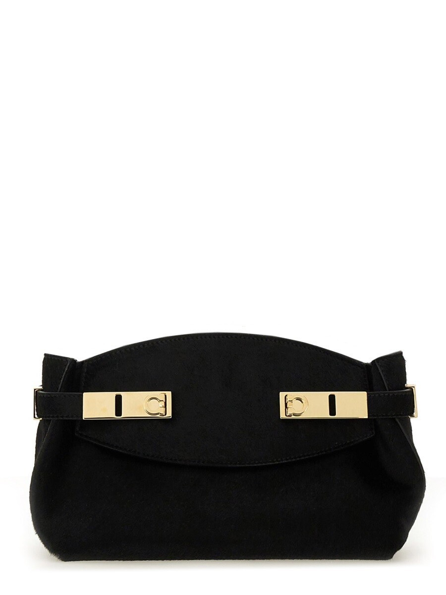フェラガモ FERRAGAMO クラッチペダル御徒面子 レディース 黒いこと Clutch and wristlets bags 350719 関税 貨物輸送無料 2025SS el