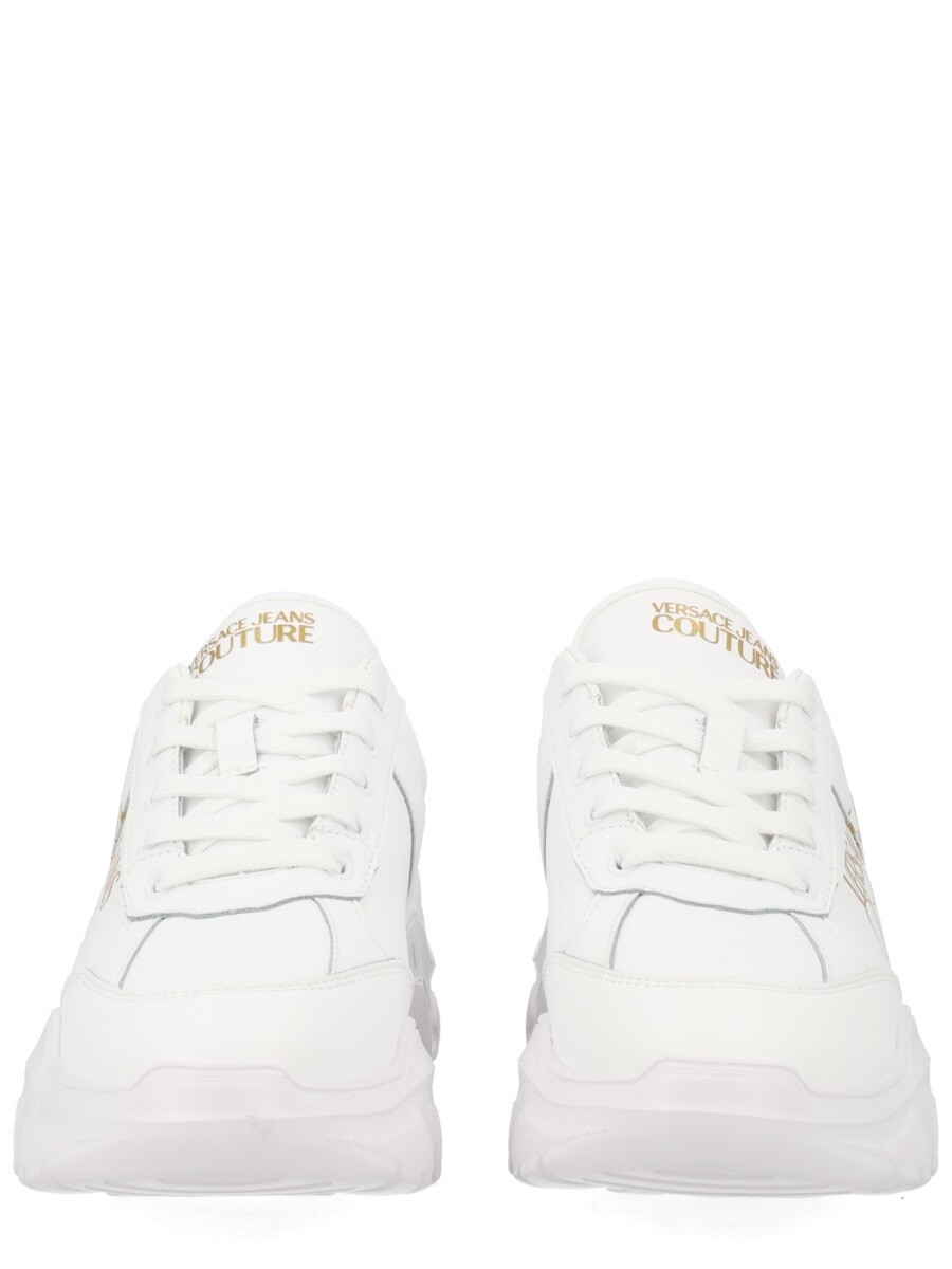 ヴェルサーチェ・ジーンズ・クチュール VERSACE JEANS COUTURE スニーカー レディース 白いこと Sneakers 405517 関税 貨物輸送無料 2026SS el