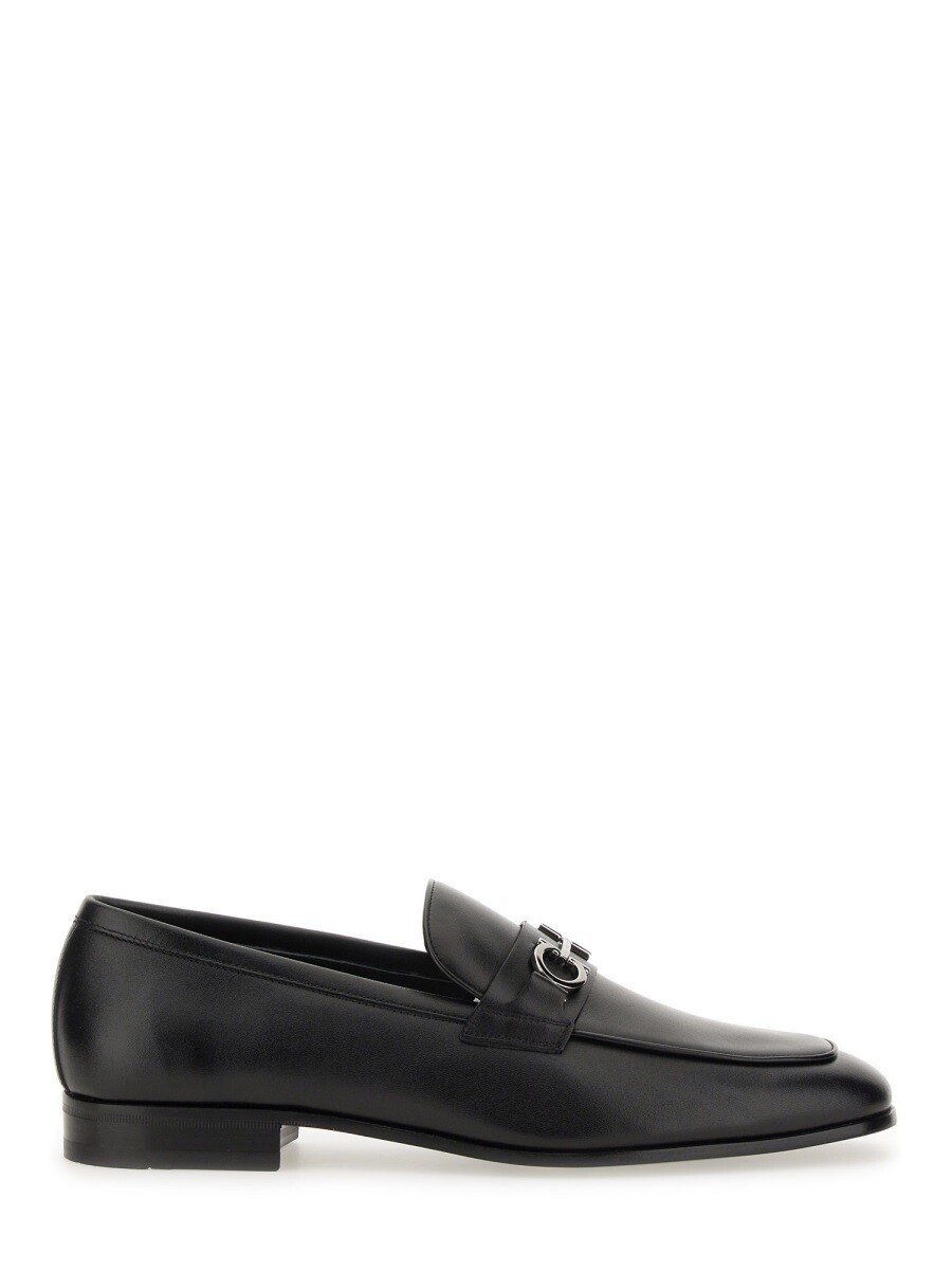 フェラガモ FERRAGAMO 置き目毛革 メンズ 黒いこと Loafers 368913 関税 貨物輸送無料 2025AW el