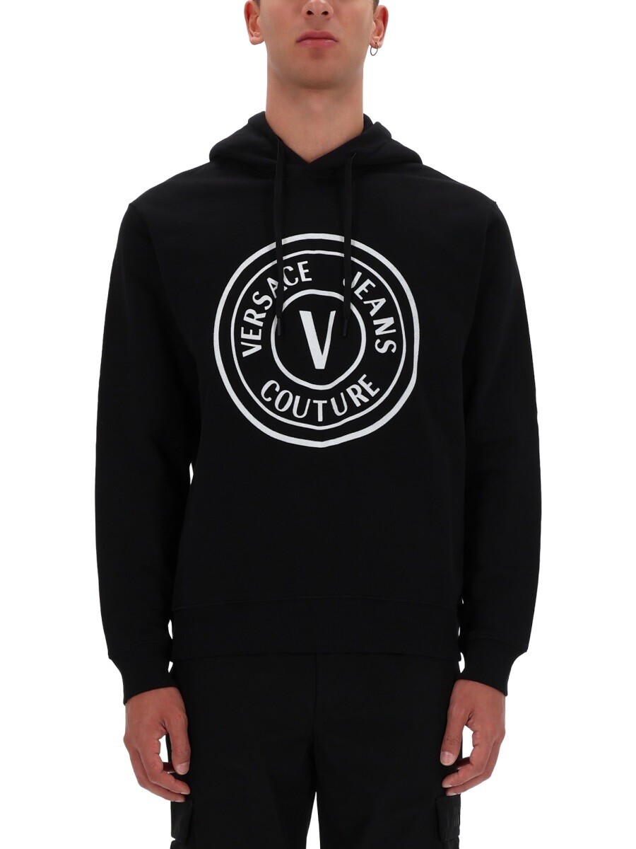 ヴェルサーチ デニム クチュール VERSACE JEANS COUTURE トレーナー 調教師 メンズ 黒いこと Sweatshirts 369659 関税 貨物輸送無料 2025AW el