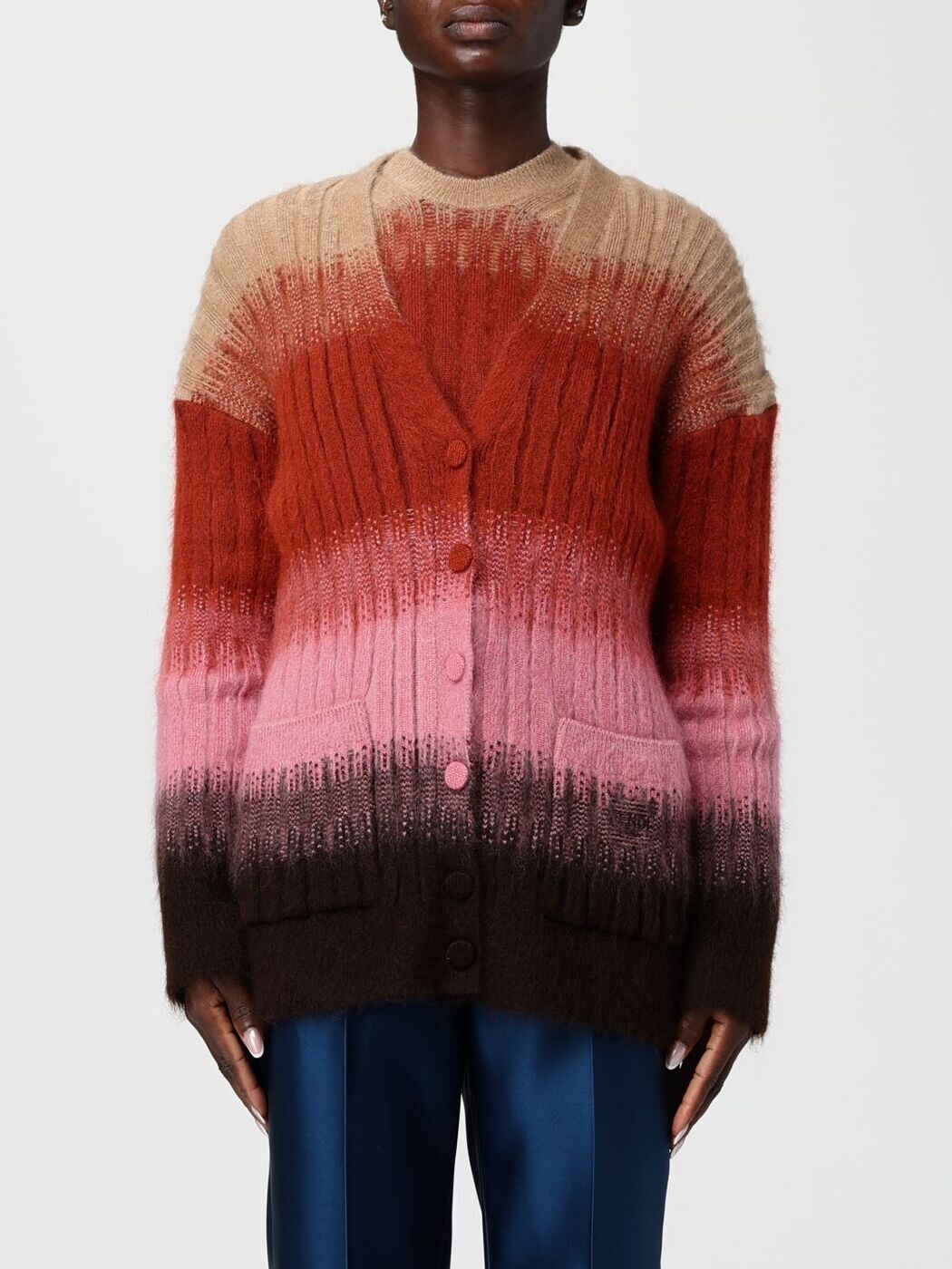 フェンディ FENDI プルオーバー 編み物御召しもの レディース Knitwear FZE540AYLT 関税 貨物輸送無料 2025AW gi