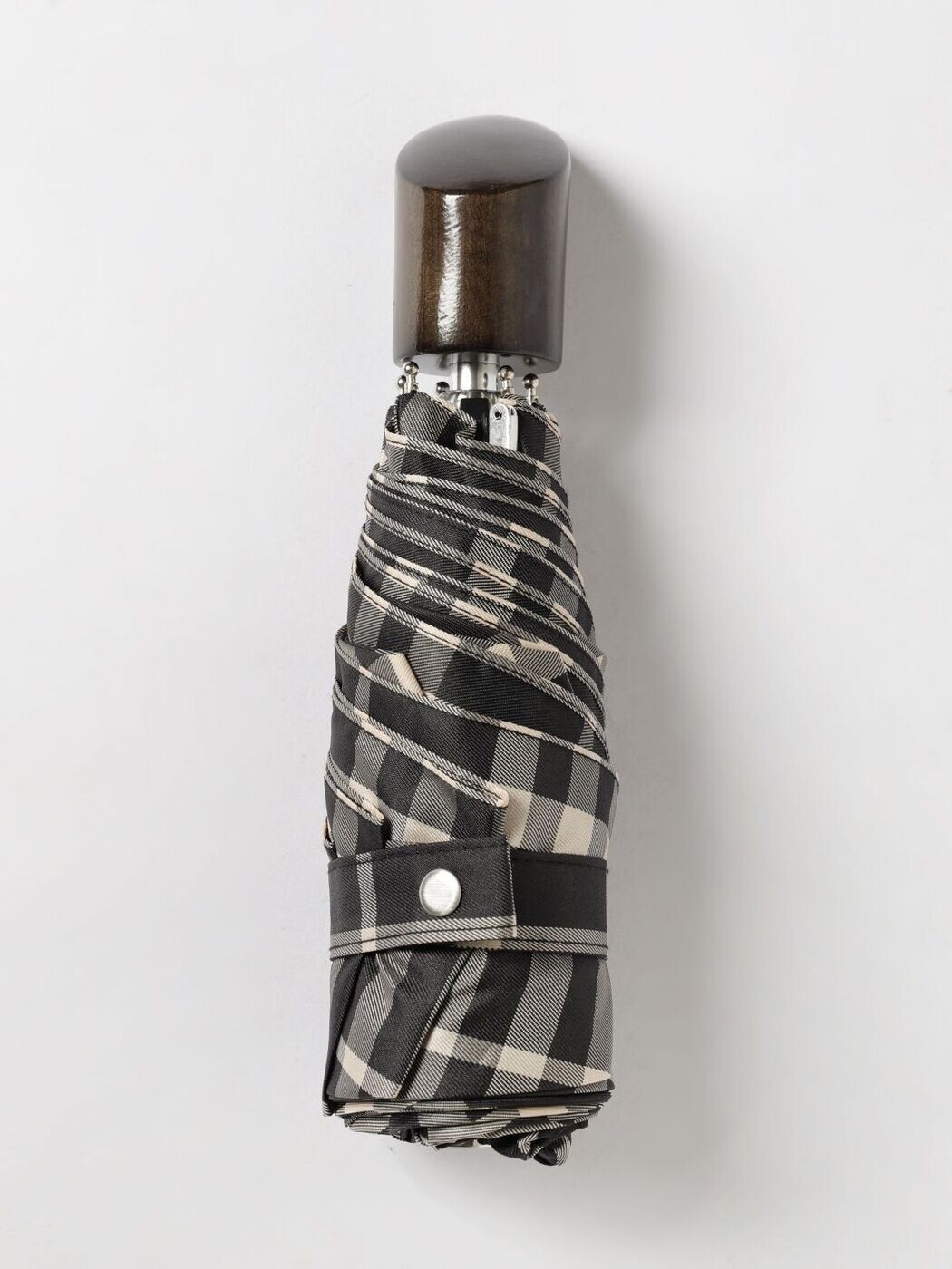 バーバリー BURBERRY コウモリ傘 傘 レディース 黒いこと Umbrella 8122034 ~ 関税 貨物輸送無料 2026SS gi