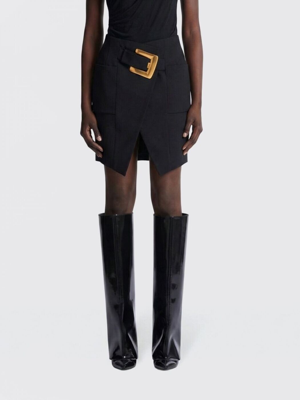 バルマン BALMAIN スコート レディース 黒いこと Skirts GF1LBB22室内用便器09 関税 貨物輸送無料 2026SS gi