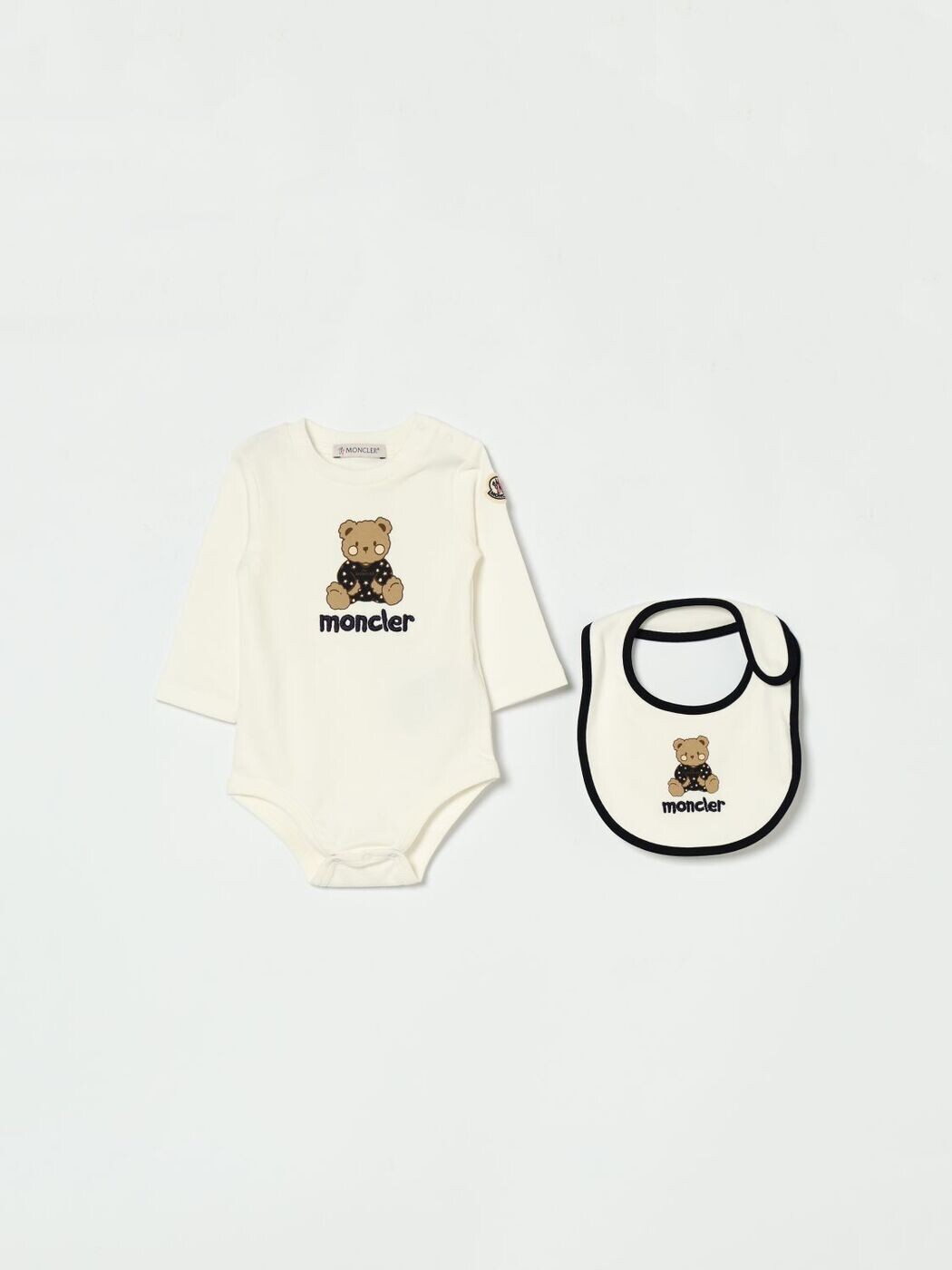 モンク軌跡 MONCLER パジャマ セットアップ ガールズ Nightwear 8P000038392E 関税 貨物輸送無料 2026SS gi