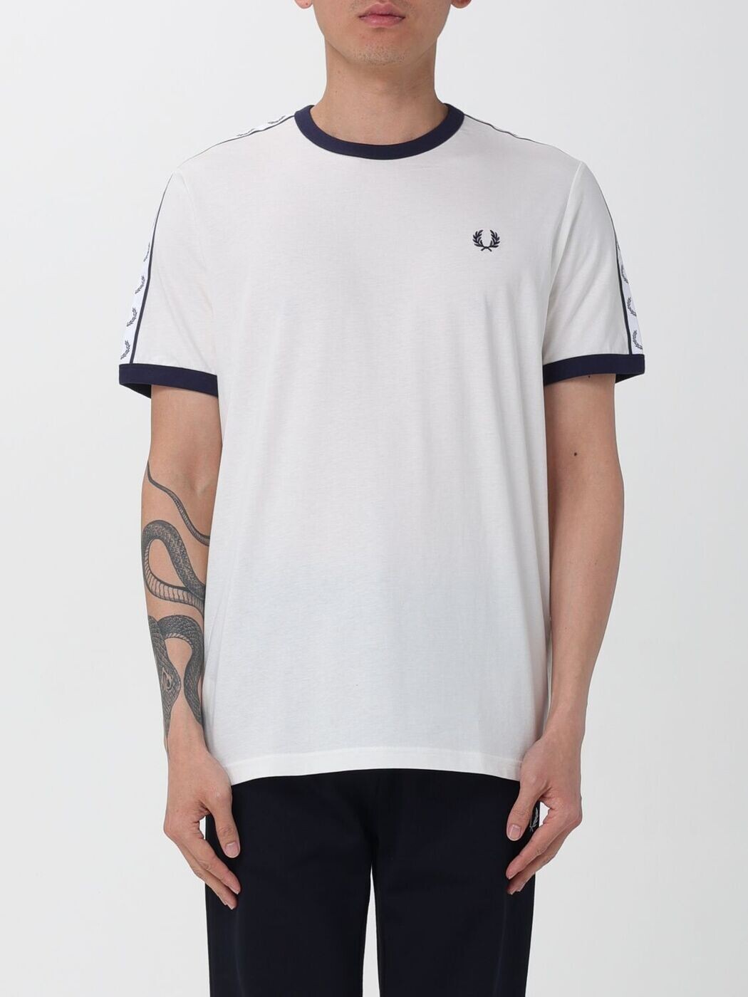 フレッド ペリー FRED PERRY Tシャツ メンズ ホワイト T-shirts M4620 White 関税 送料無料 2026SS gi|BRANDSHOP「il Tesoro」