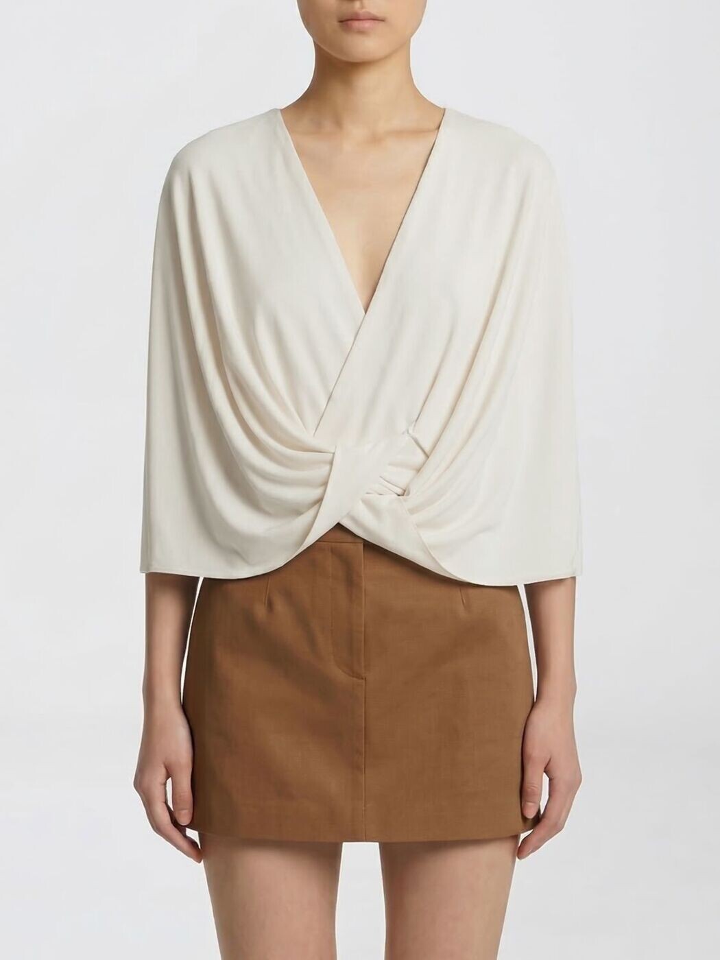 アライア ALAIA ティーシャツ トップス レディース ベージュ T-shirts and tops AA9B0426J090C 関税 貨物輸送無料 2026SS gi