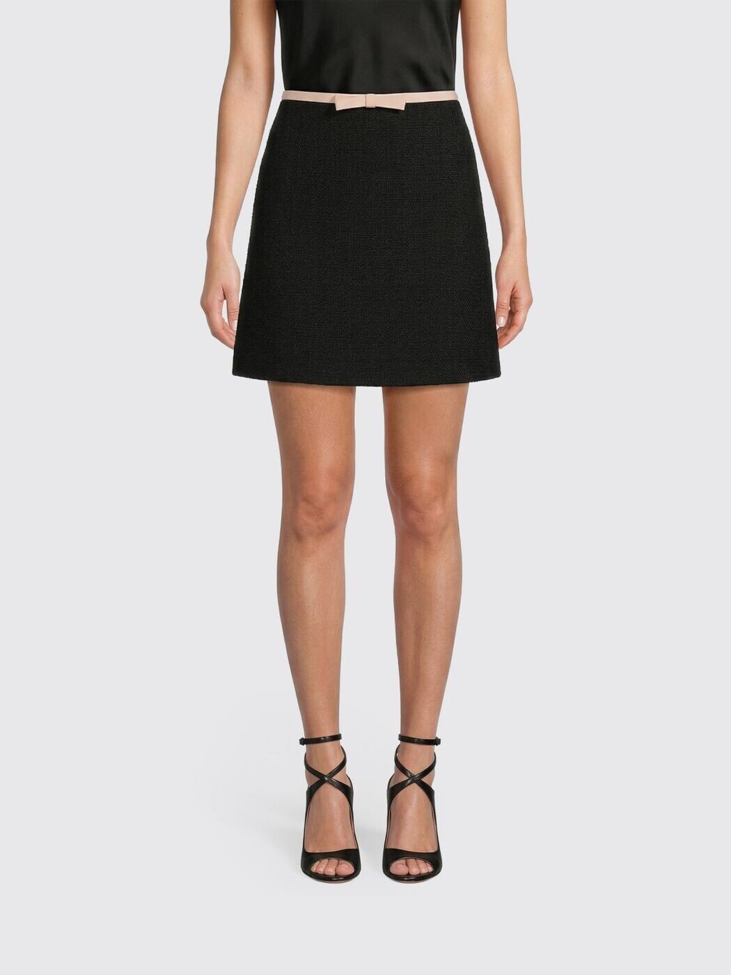 バレンチノ VALENTINO スコート レディース 黒いこと Skirts 7B0RAEB090Y 関税 貨物輸送無料 2026SS gi