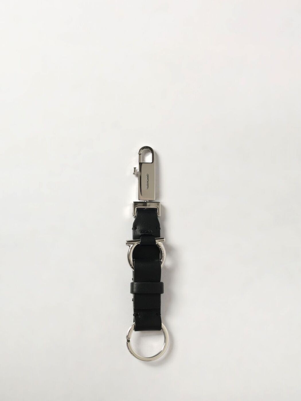 フェラガモ FERRAGAMO 先端技術付属物 流行り物小物 メンズ 黒いこと Hi-Tech Accessories 661758 791141 関税 貨物輸送無料 2026SS gi