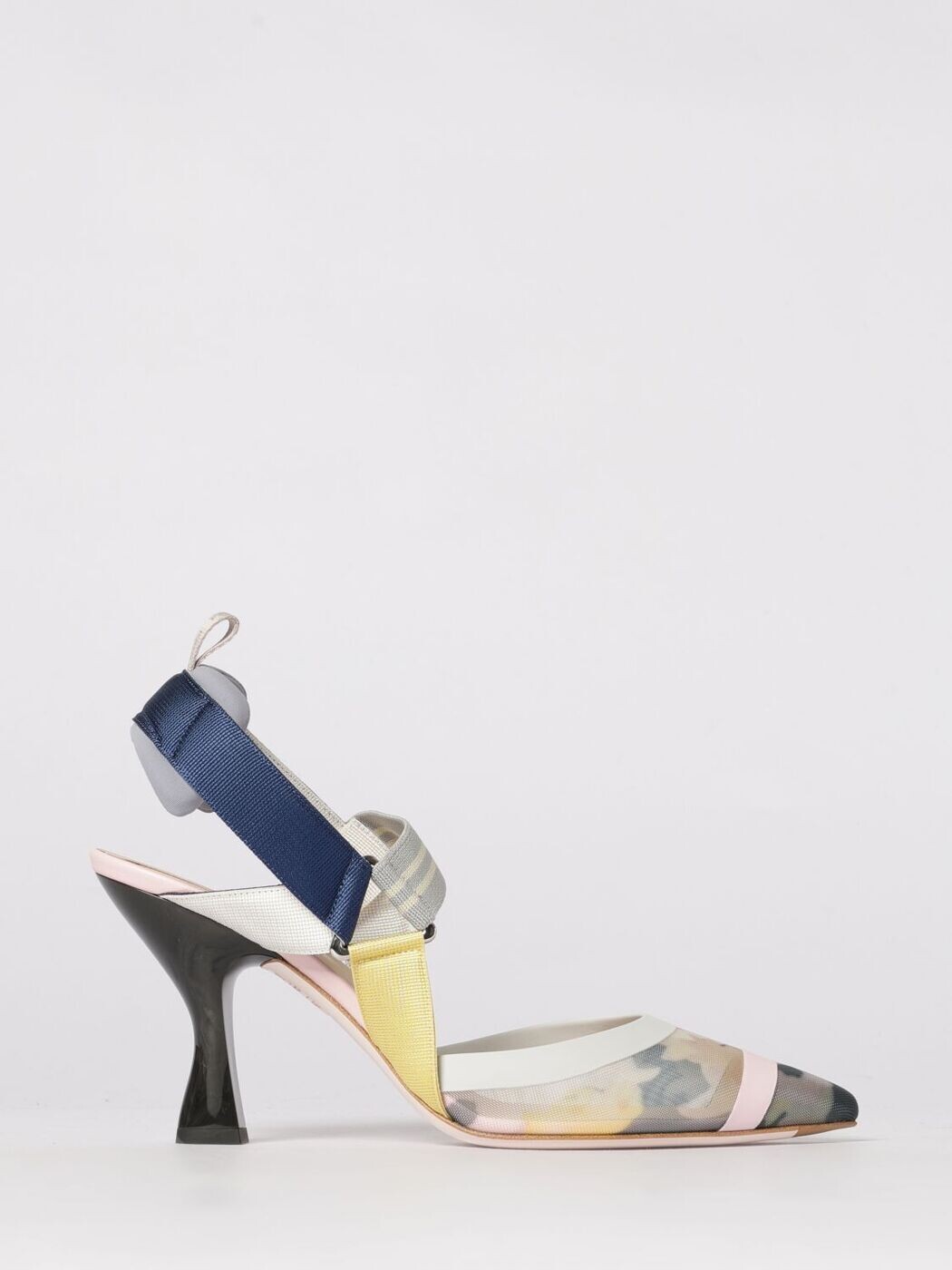 フェンディ FENDI スニーカー レディース 黒いこと Sneakers 8J6851AY1B 関税 貨物輸送無料 2026SS gi