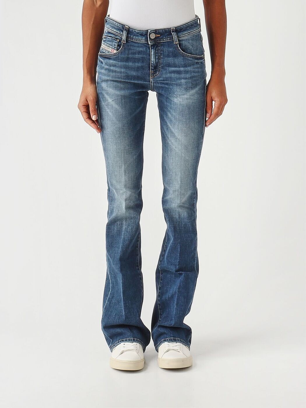 ディーゼル DIESEL ジーンズ レディース 青み Jeans A1100309J33 関税 貨物輸送無料 2026SS gi
