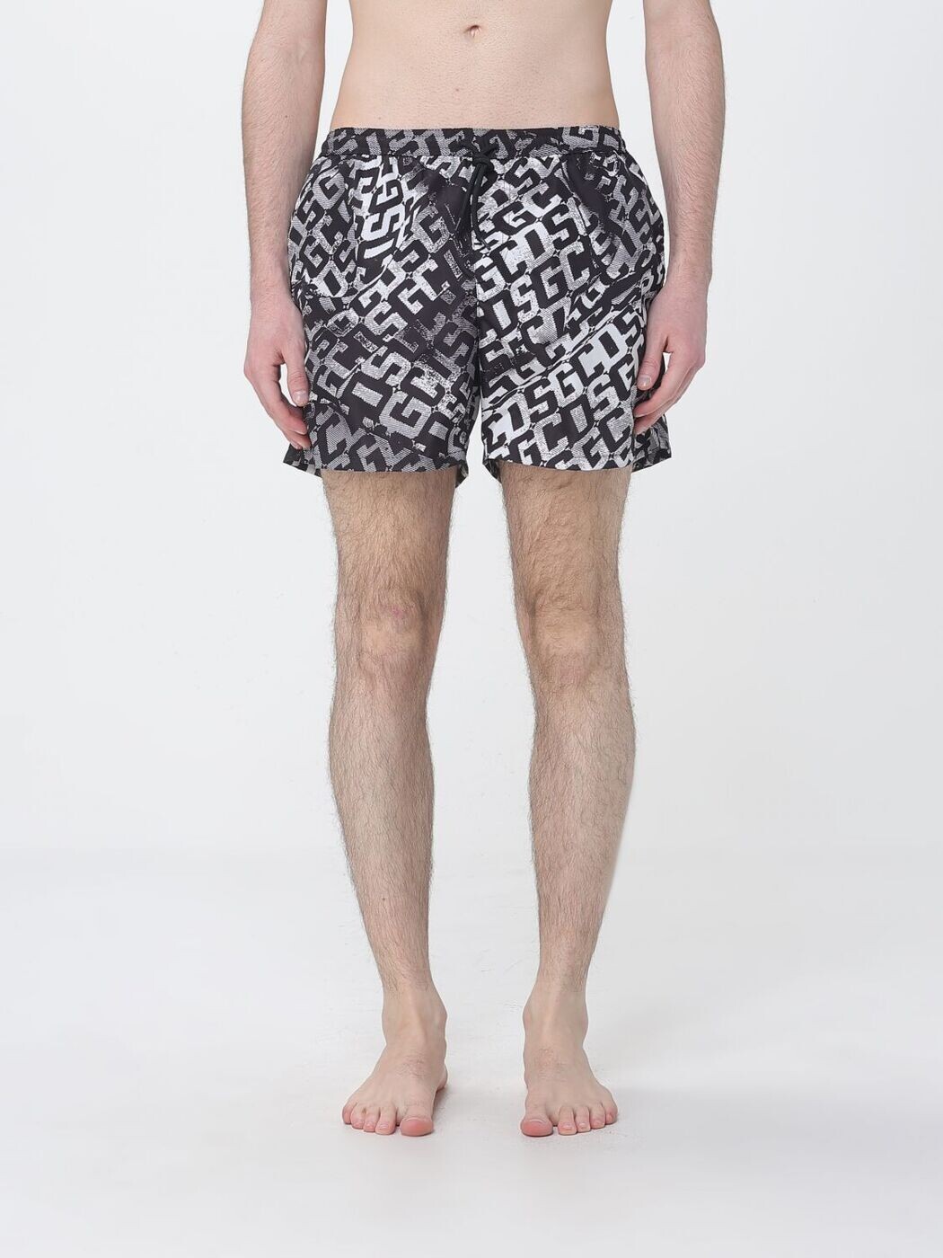 ジーシーディーエス GCDS 水泳着 スイムウェア メンズ 黒いこと Swimwear C1MEQS250T075 関税 貨物輸送無料 2026SS gi