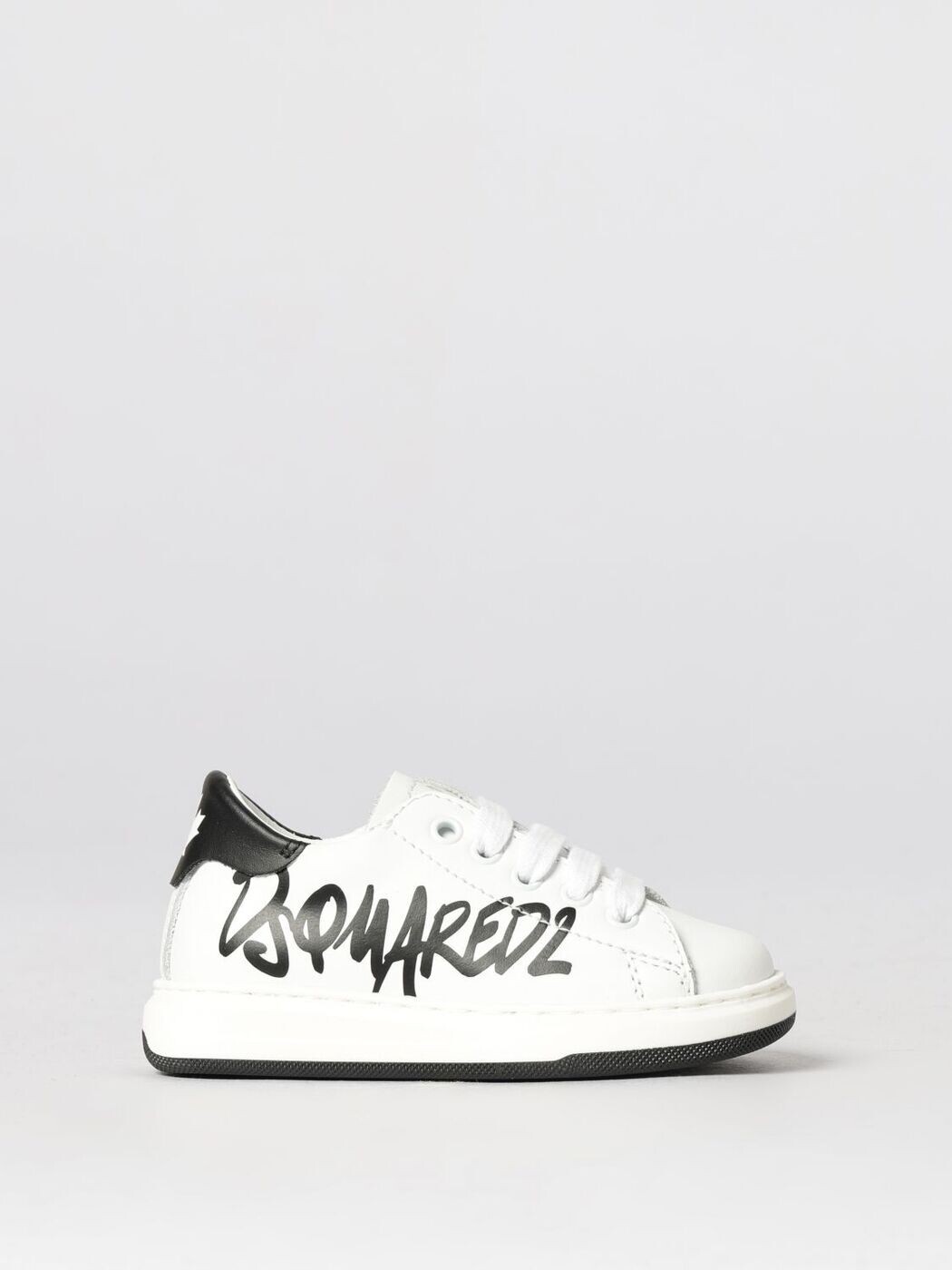 ディースクエアード DSQUARED2 滑っこいスニーカー スニーカー ボーイズ 白いこと Flat sneakers 82675 関税 貨物輸送無料 2026SS gi