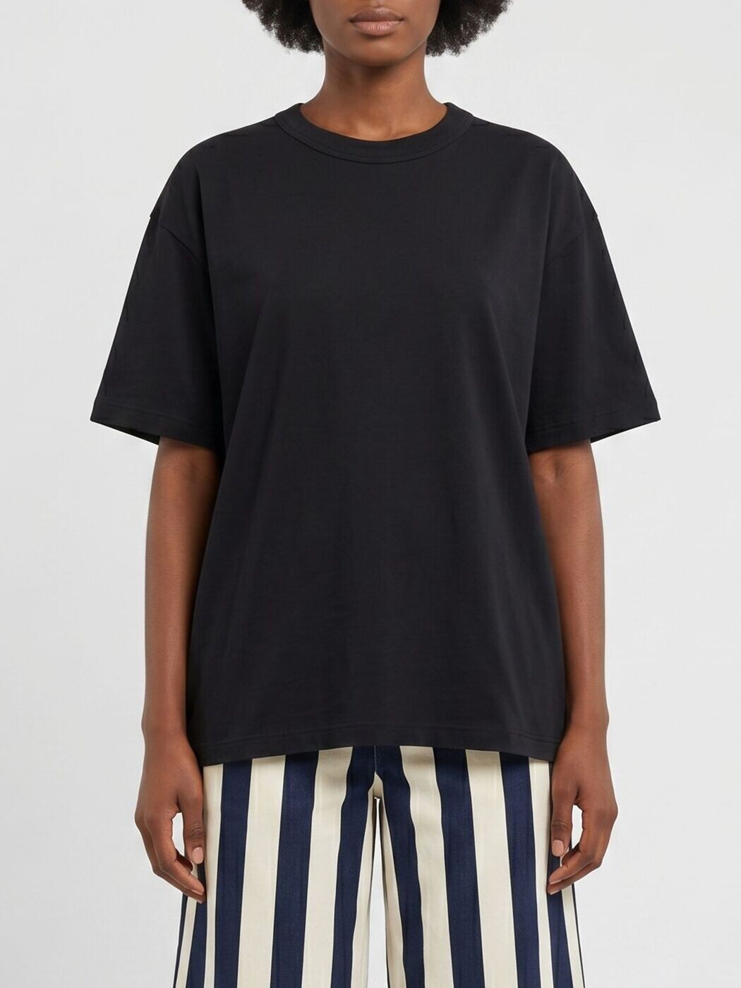 ジャックムス JACQUEMUS スポーツシャツ プルオーバー レディース 黒いこと T-shirts and polo shirts 26ETSW00589AJ00254 関税 貨物輸送無料 2026SS gi
