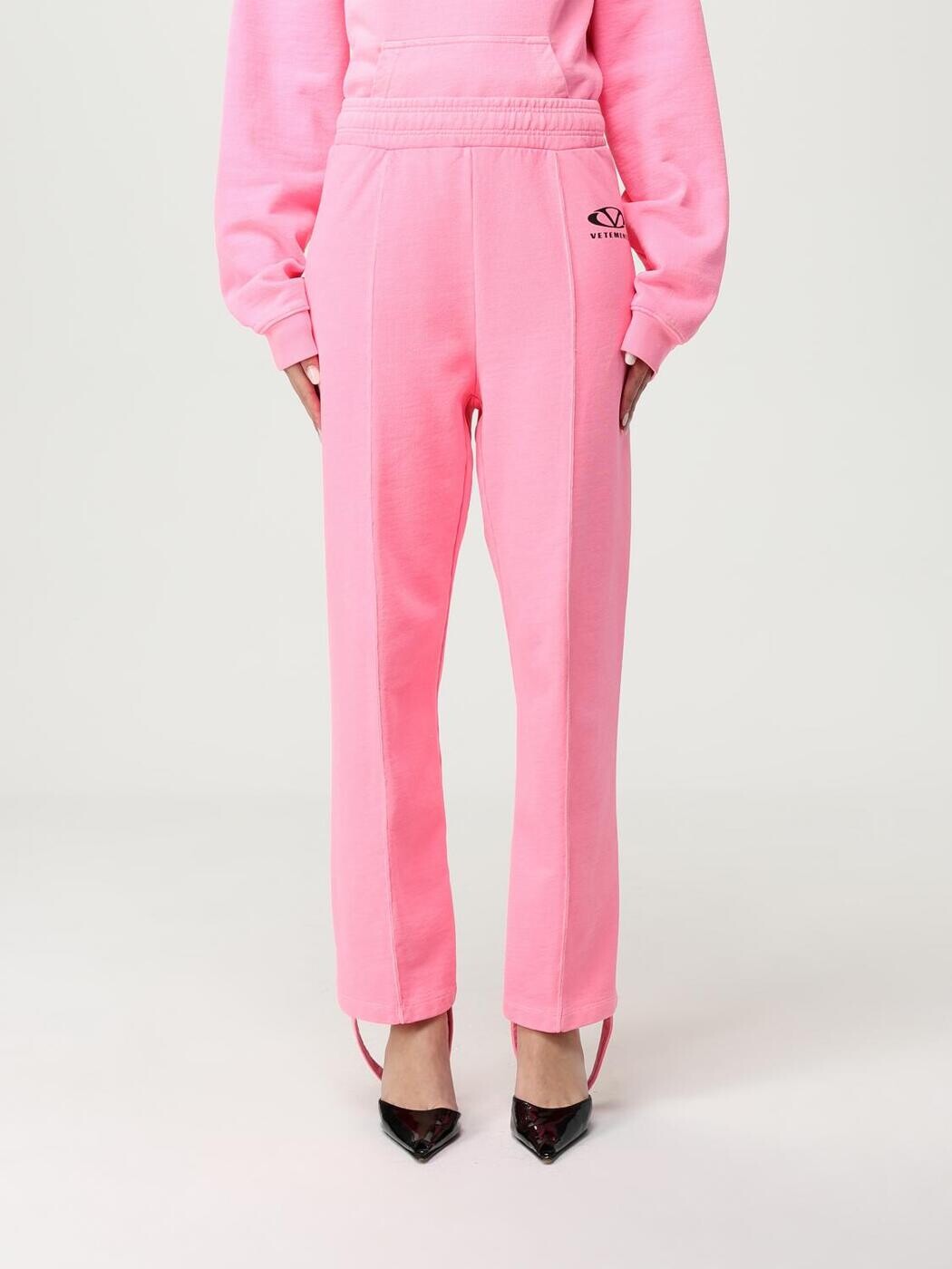 ヴェトモン VETEMENTS ズボン パンツ レディース ピンク Trousers WA66SP600H Pink 関税 送料無料 2025SS gi｜BRANDSHOP「il Tesoro」