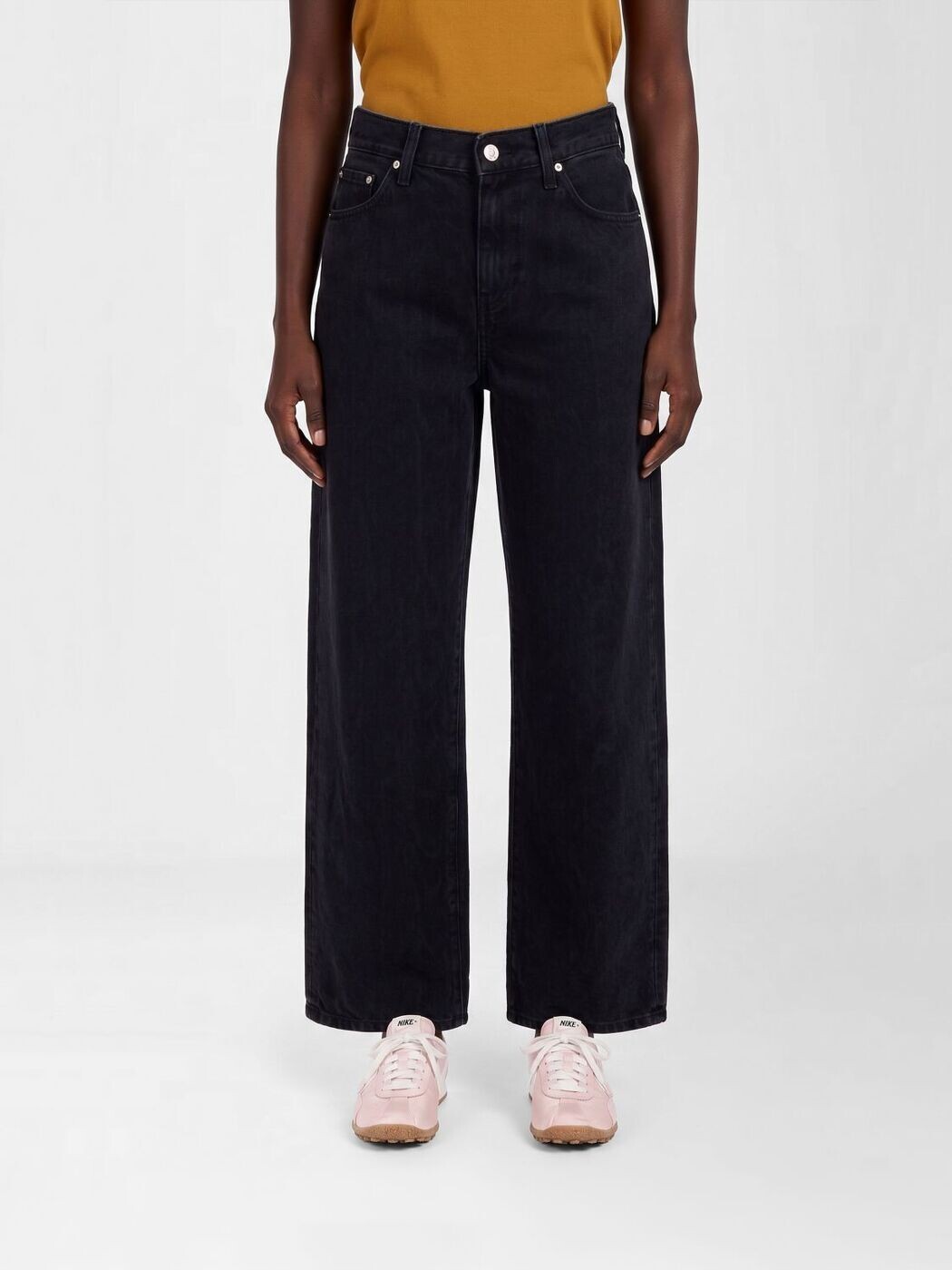 カーハートダブリューアイピー CARHARTT WIP ジーンズ レディース 黒いこと Jeans I036596 関税 貨物輸送無料 2026SS gi