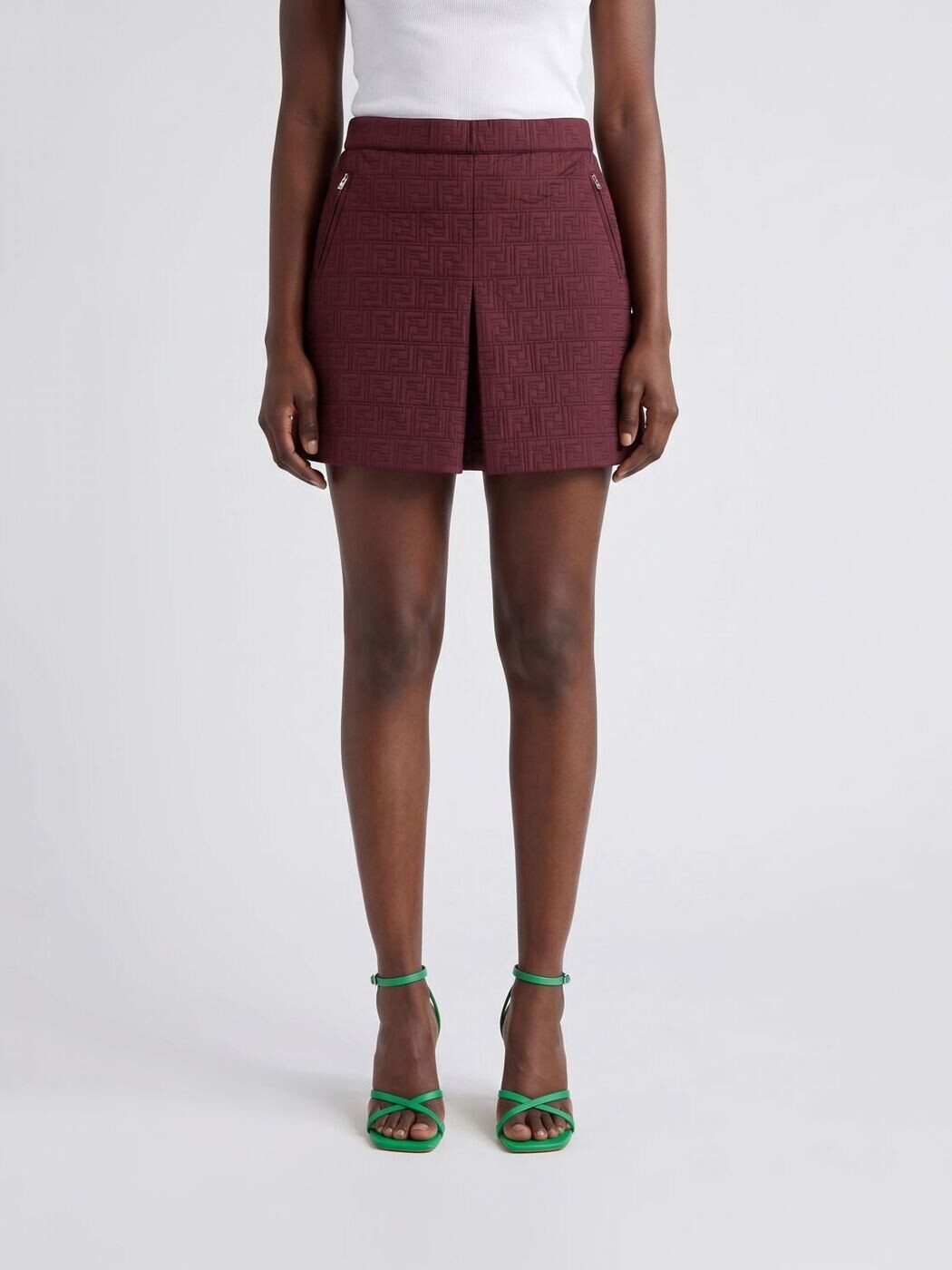 フェンディ FENDI スコート レディース 赤いこと Skirts FAB407AT9C 関税 貨物輸送無料 2026SS gi