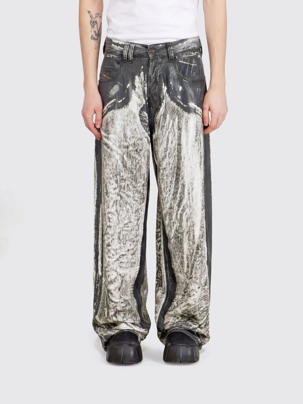 ディーゼル DIESEL デニム メンズ グレー Jeans A23486068XJ32 Grey 関税 送料無料 2026SS gi|BRANDSHOP「il Tesoro」