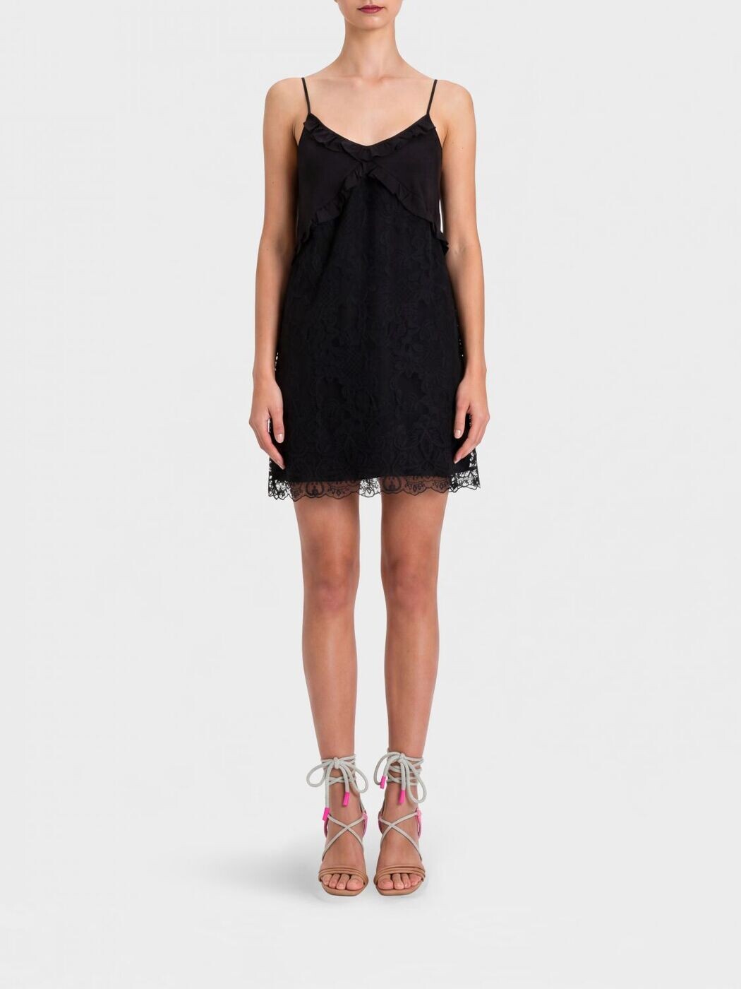 アティチュード ツイン書き割り ACTITUDE TWINSET 衣裳 御召しもの レディース 黒いこと Dresses 261AQ2043 関税 貨物輸送無料 2026SS gi