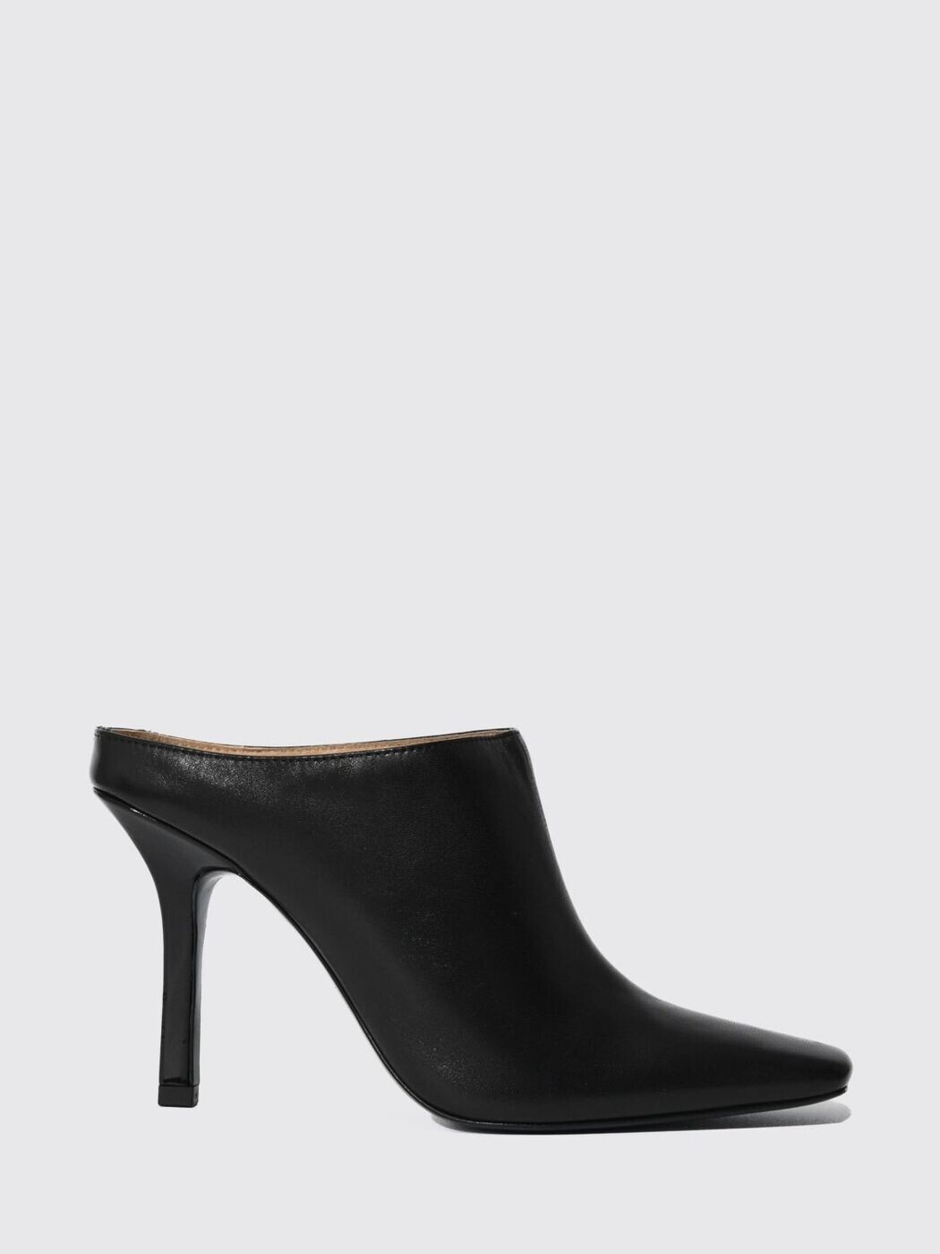 パトリツィアペペ PATRIZIA PEPE スニーカー レディース 黒いこと Sneakers 8Z0120L026 Black 関税 貨物輸送無料 2026SS gi
