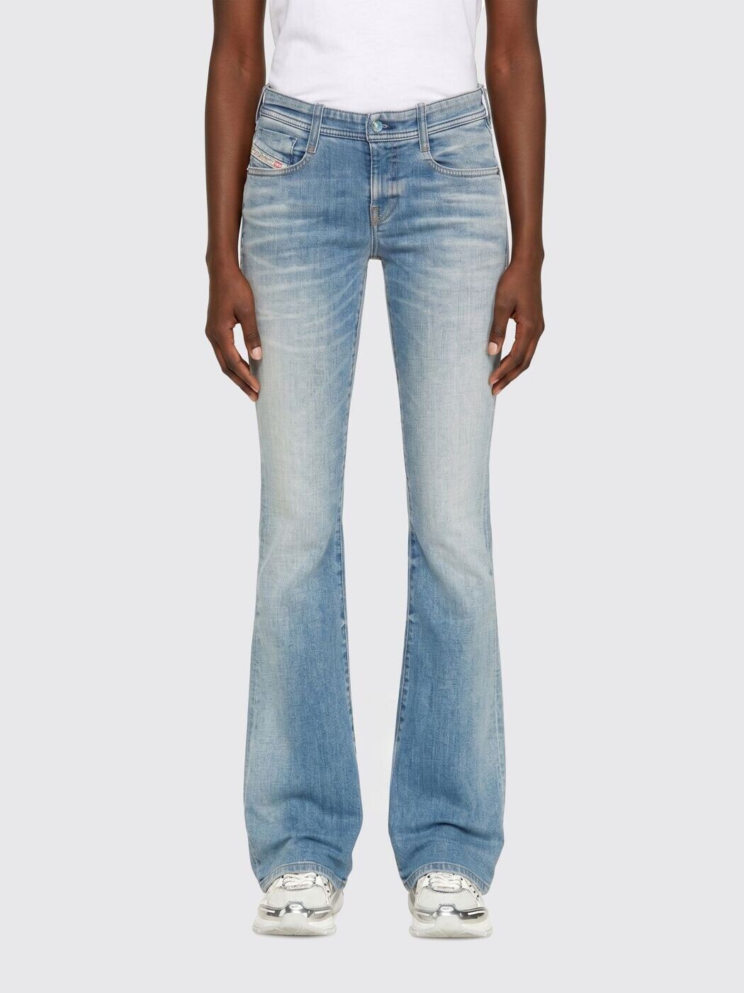 ディーゼル DIESEL ジーンズ レディース 青み Jeans A1985309N95 関税 貨物輸送無料 2026SS gi