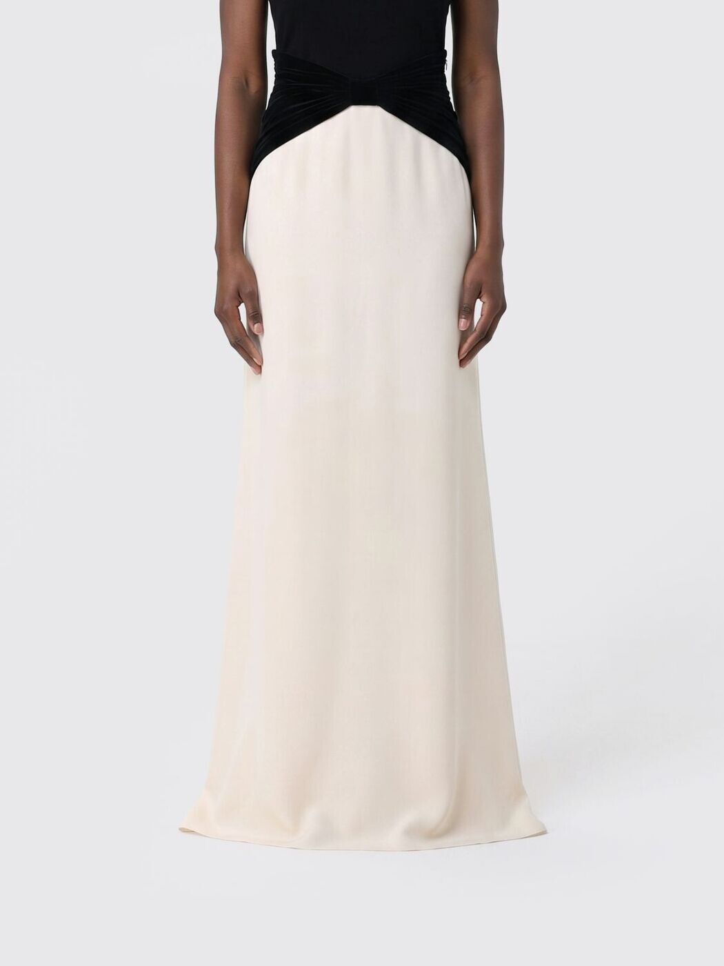 バレンチノ VALENTINO スコート レディース 白いこと Skirts 8B0RAF151MM 関税 貨物輸送無料 2026SS gi