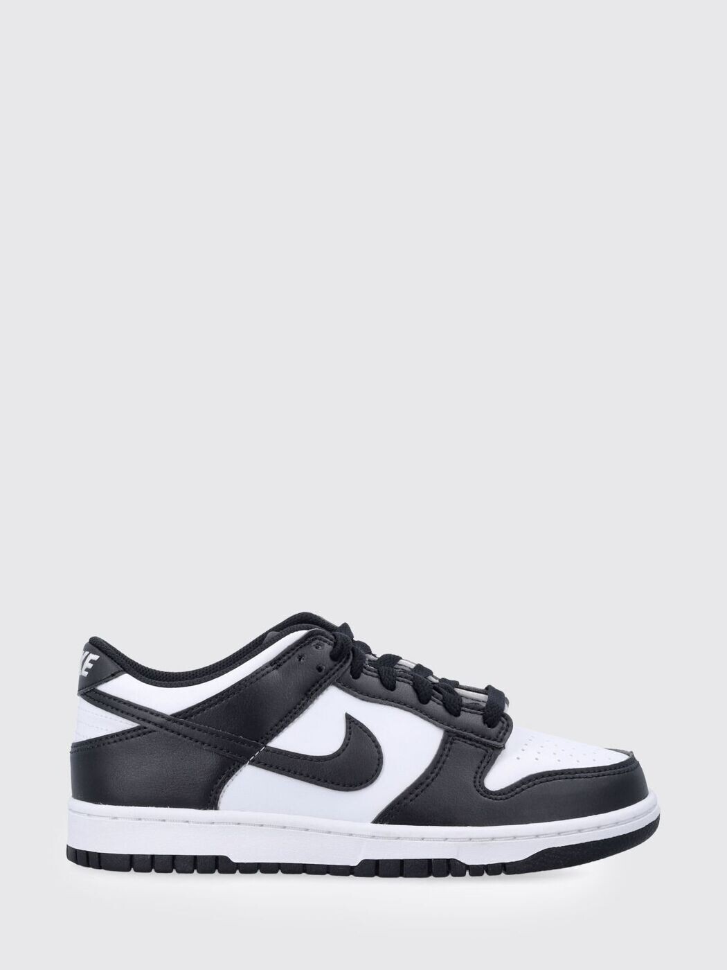 ナイキ NIKE 滑っこいスニーカー スニーカー ボーイズ 黒いこと Flat sneakers IU7766 関税 貨物輸送無料 2026SS gi