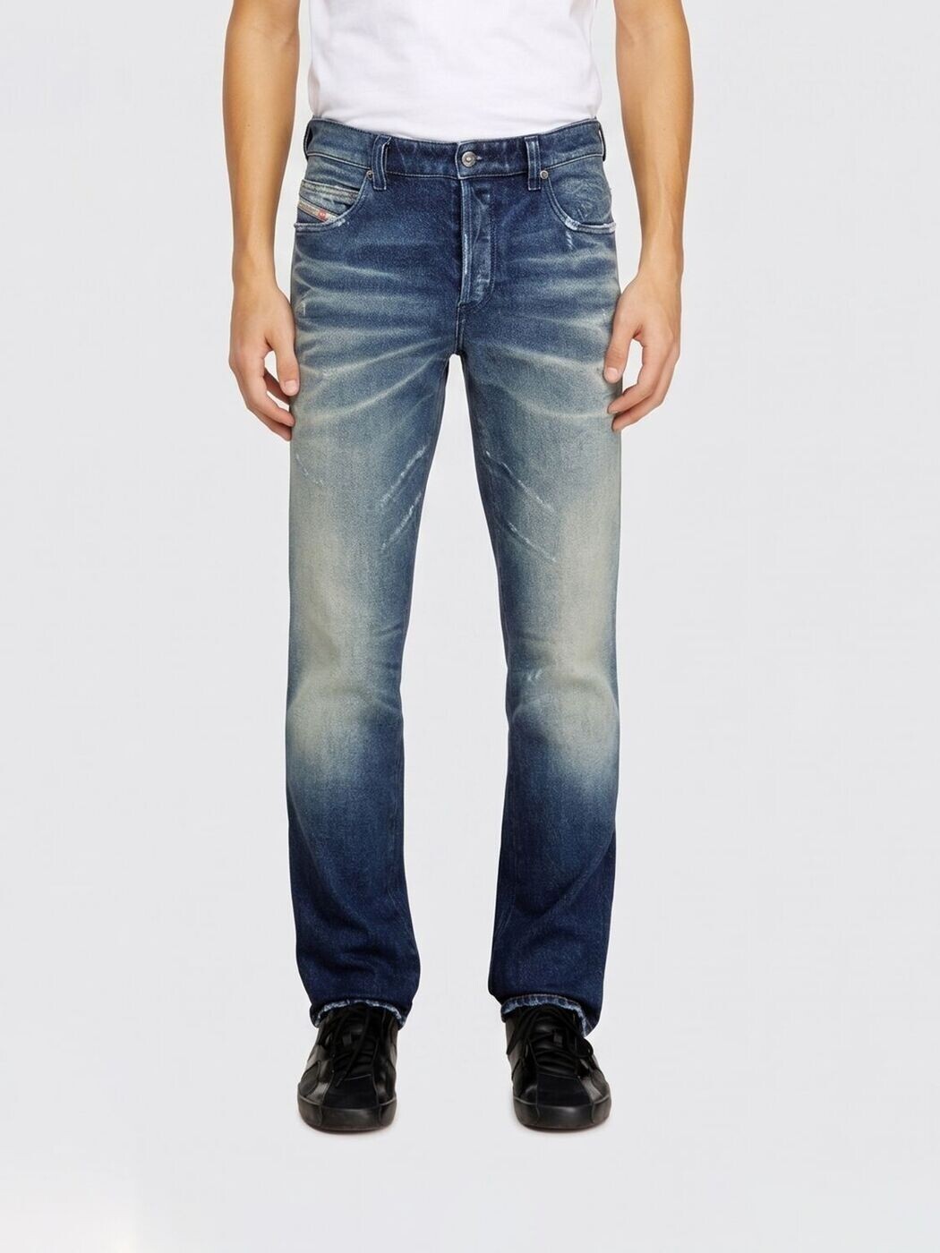 ディーゼル DIESEL ジーンズ メンズ 青み Jeans A15797007CA 関税 貨物輸送無料 2026SS gi