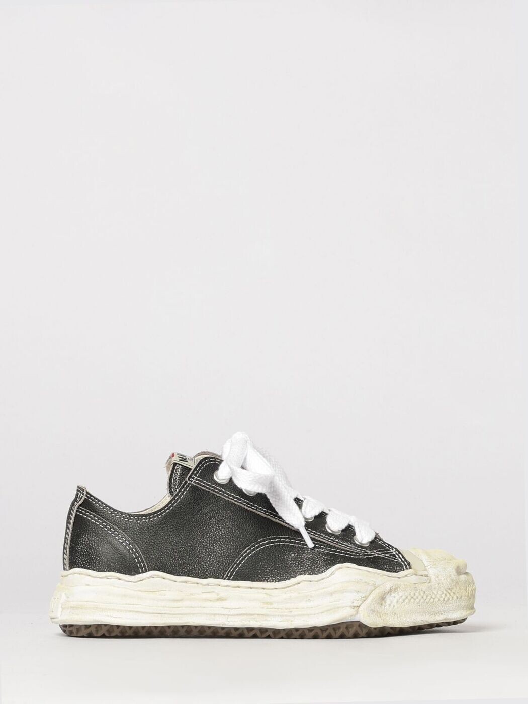 住みか ミハラヤスヒロ MAISON MIHARA YASUHIRO スニーカー メンズ 黒いこと Sneakers A16FW734 関税 貨物輸送無料 2026SS gi