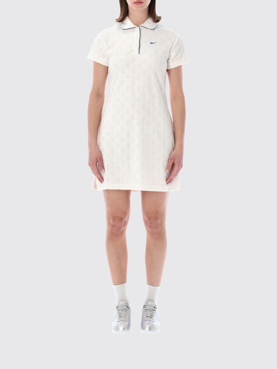 ナイキ NIKE 衣装 お召しもの レディース 白いこと Dresses II3976 関税 貨物輸送無料 2026SS gi