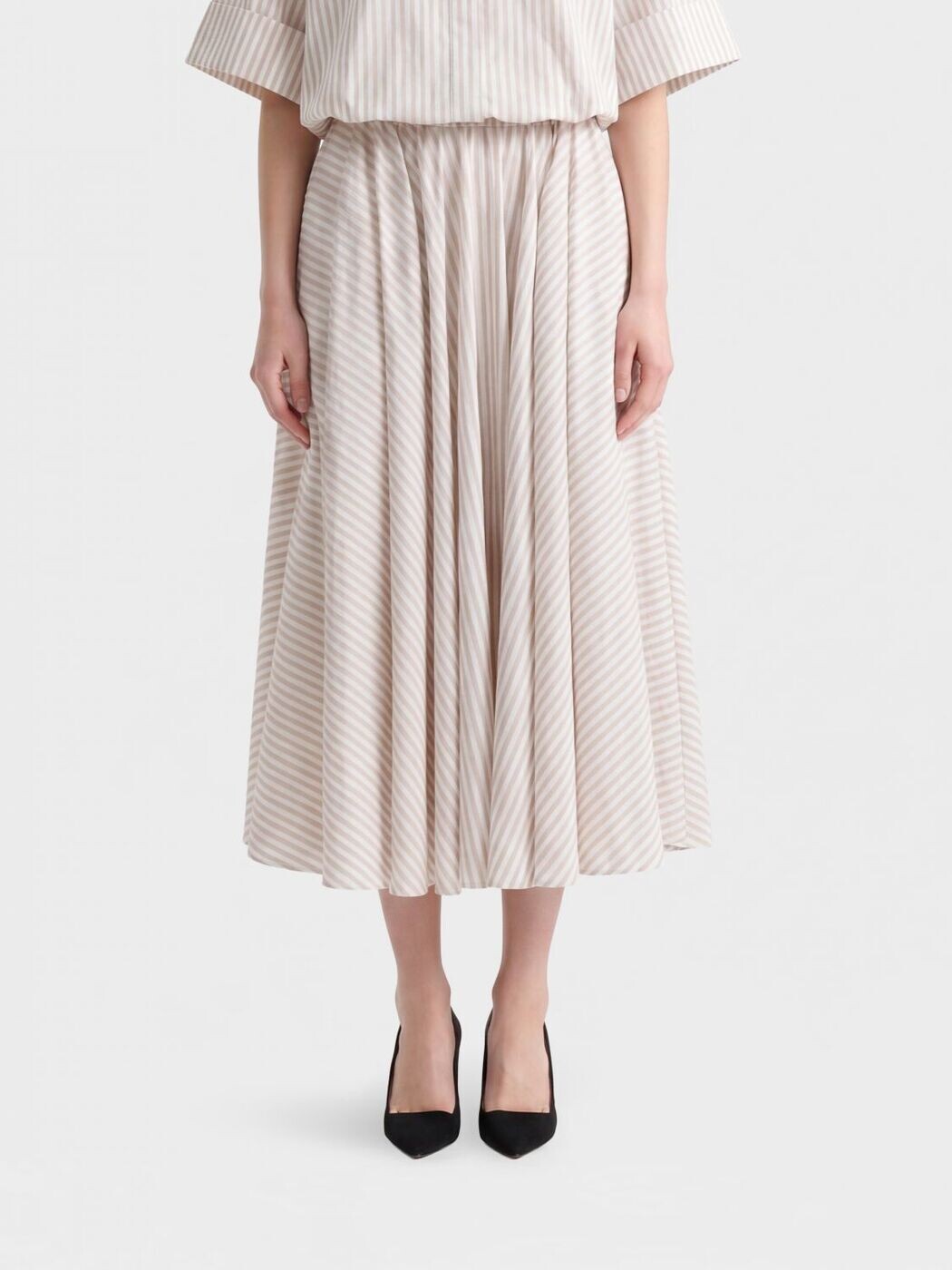 パトゥ PATOU スコート レディース ベージュ Skirts SK1110248 関税 貨物輸送無料 2026SS gi