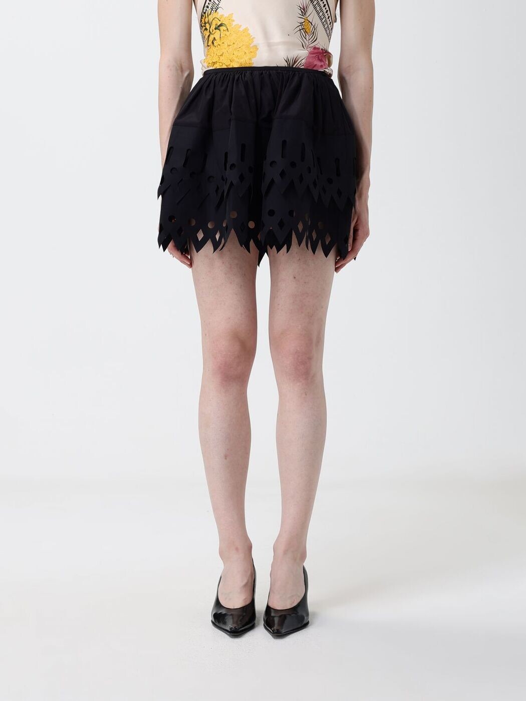 ブルマリン BLUMARINE スコート レディース 黒いこと Skirts 2G293A 関税 貨物輸送無料 2026SS gi