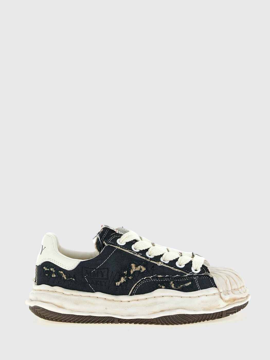 住み家 ミハラヤスヒロ MAISON MIHARA YASUHIRO スニーカー メンズ 黒いこと Sneakers A16FW729 関税 貨物輸送無料 2026SS gi