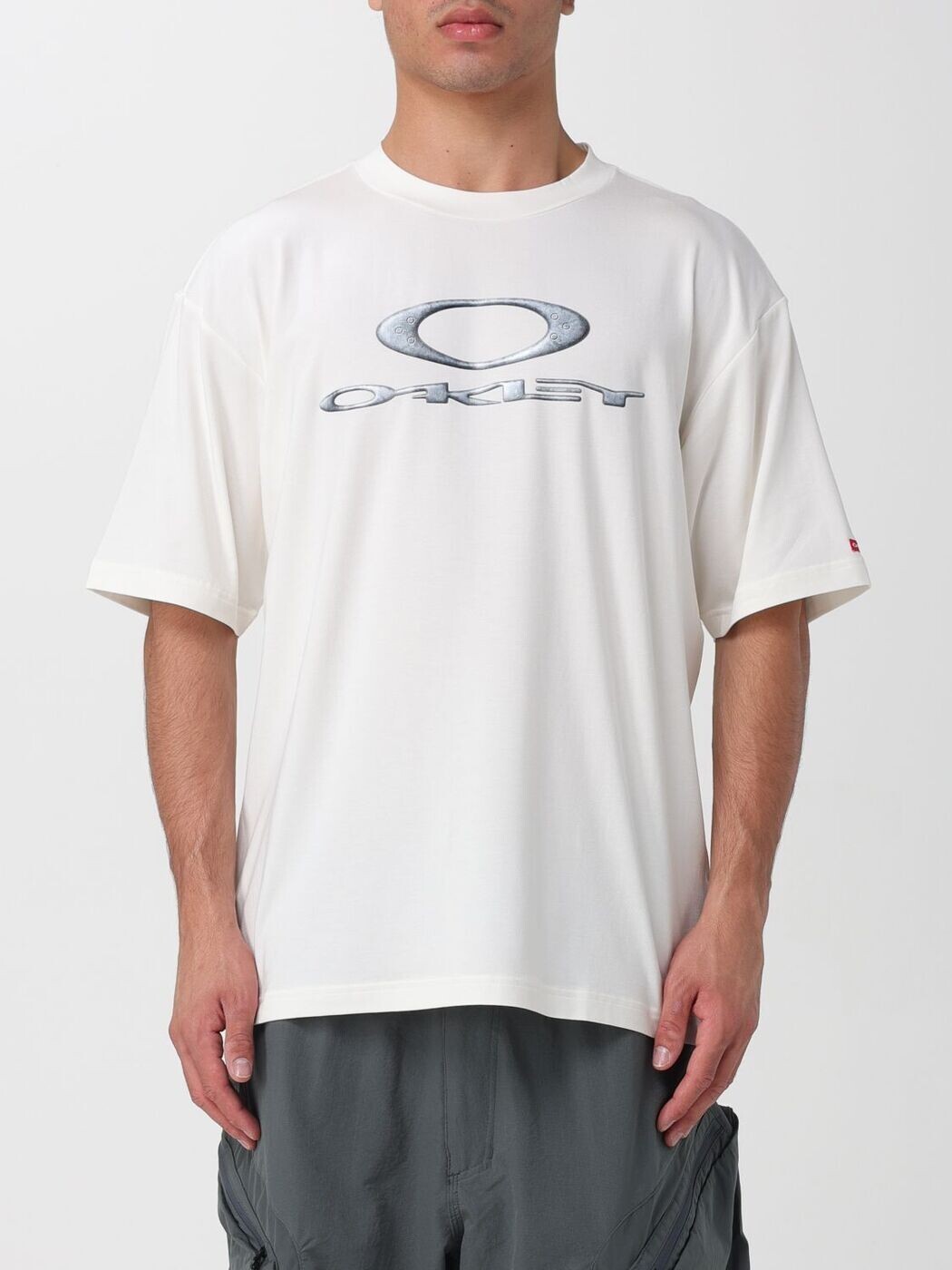 オークリー OAKLEY Tシャツ メンズ ホワイト T-shirts FOA408788 White 関税 送料無料 2026SS gi｜BRANDSHOP「il Tesoro」