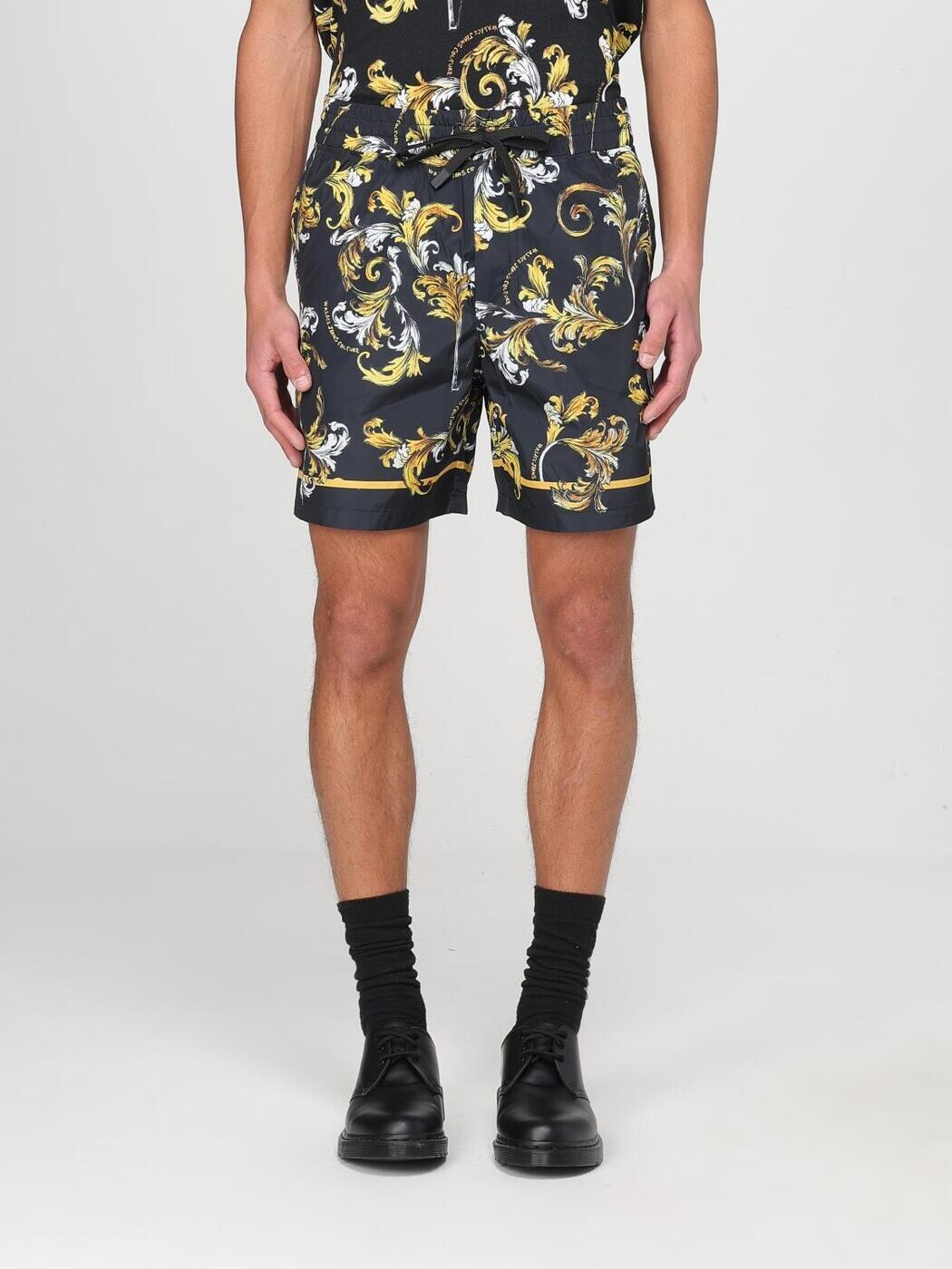 ヴェルサーチ デニム クチュール VERSACE JEANS COUTURE 水泳着 スイムウェア メンズ 黒いこと Swimwear 78GADD16CQD96 関税 貨物輸送無料 2025SS gi