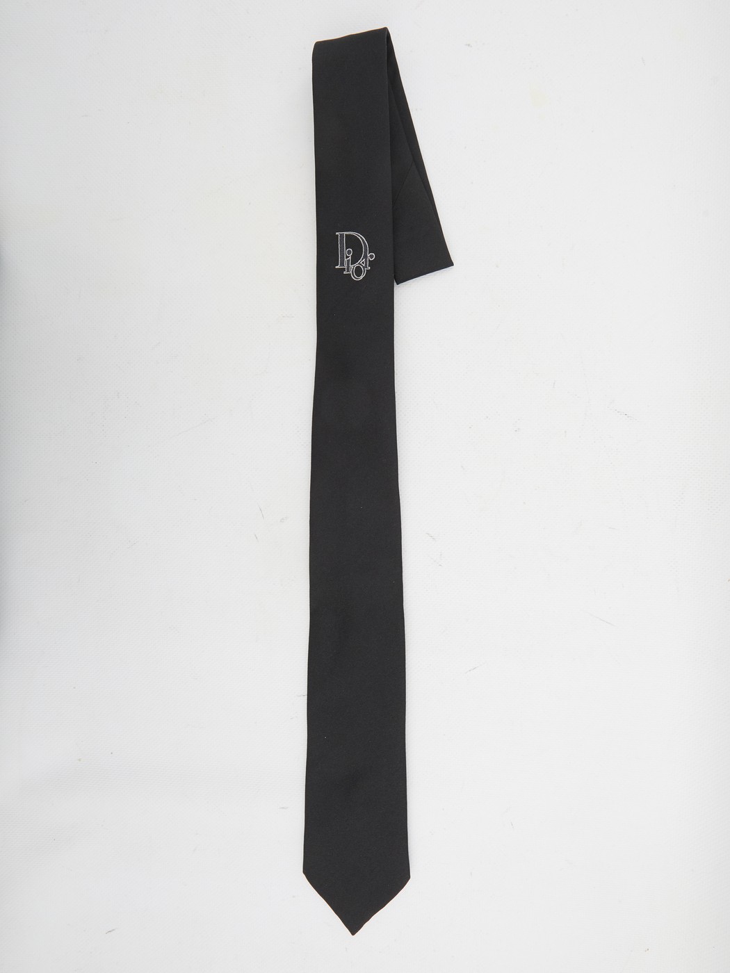 ディオールオム　刺繍蜂モチーフの黒細身ネクタイ 楽天市場】ネクタイ DIOR HOMME BEE（蜂）刺繍ナロータイ